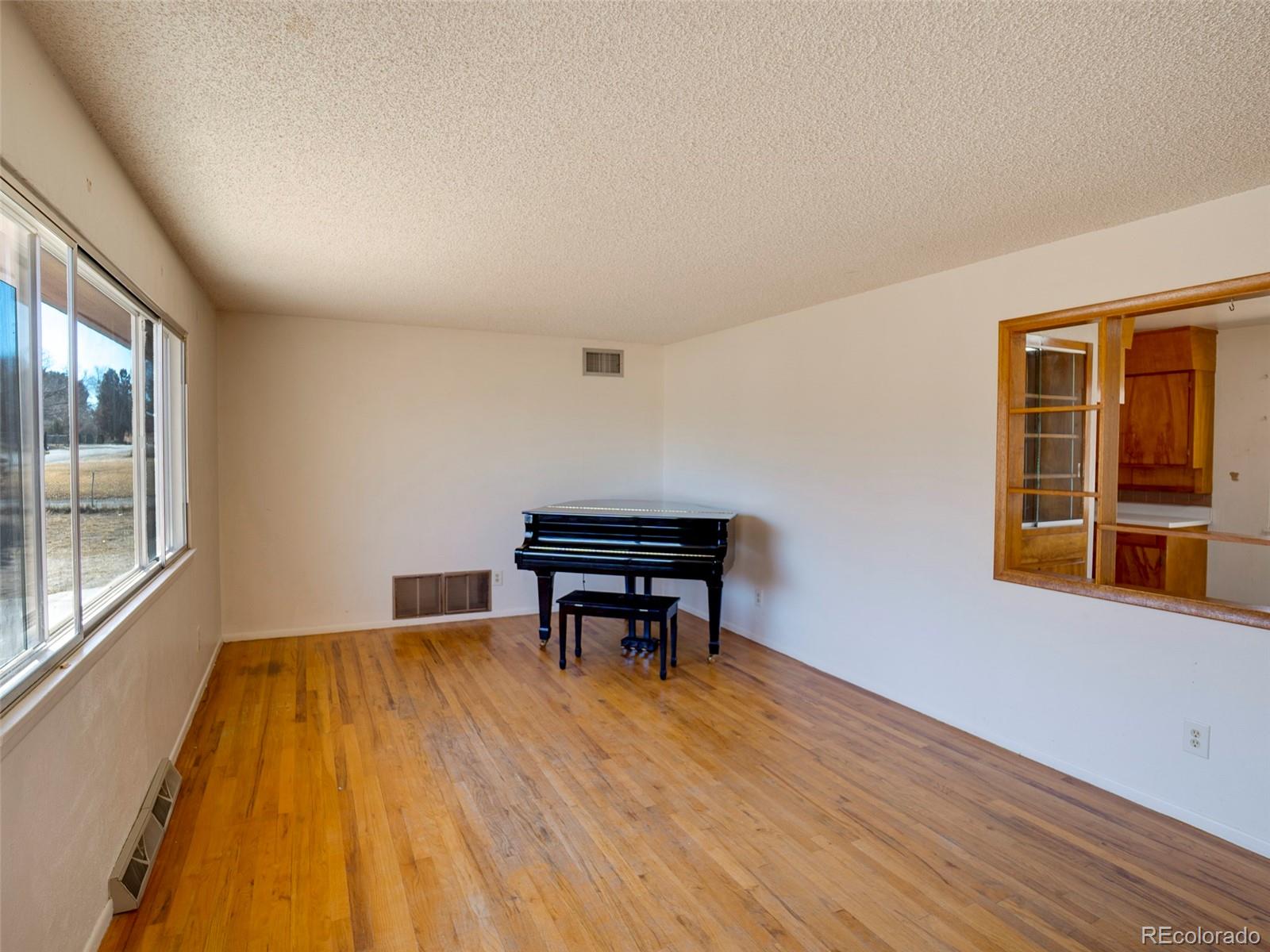 MLS Image #1 for 1161  supple circle,pueblo, Colorado