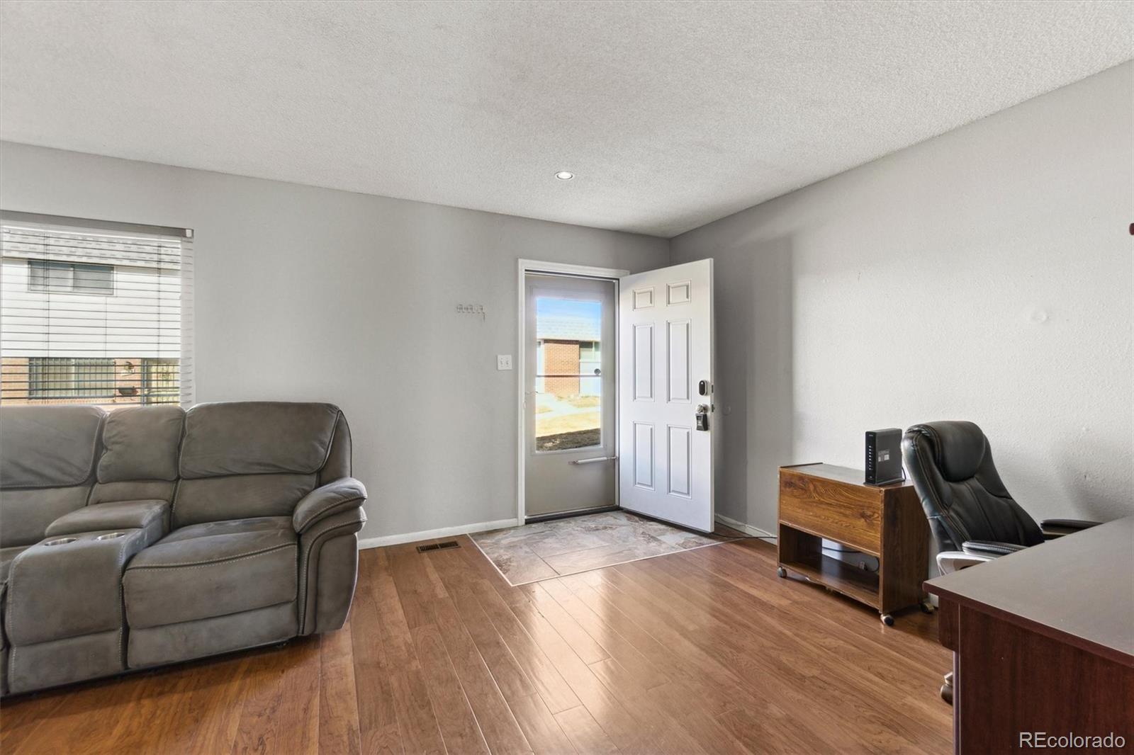MLS Image #5 for 1009  milky way,thornton, Colorado
