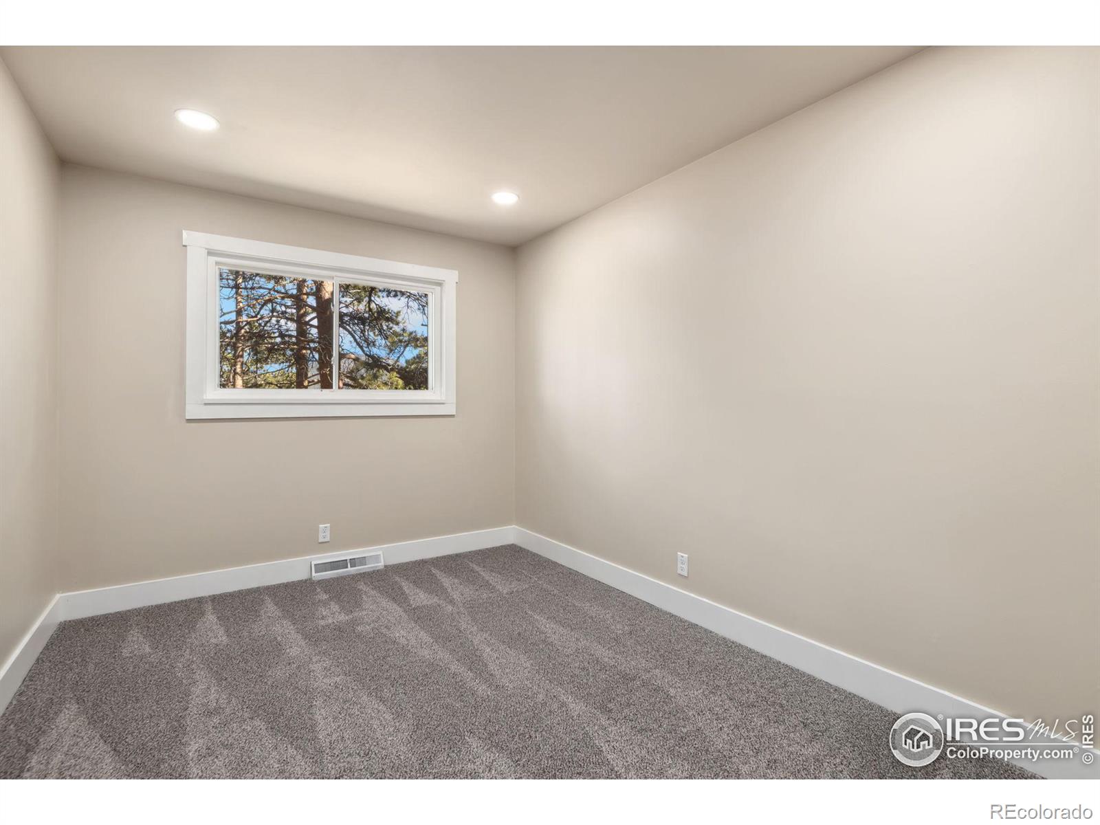 MLS Image #14 for 1059  lexington lane,estes park, Colorado