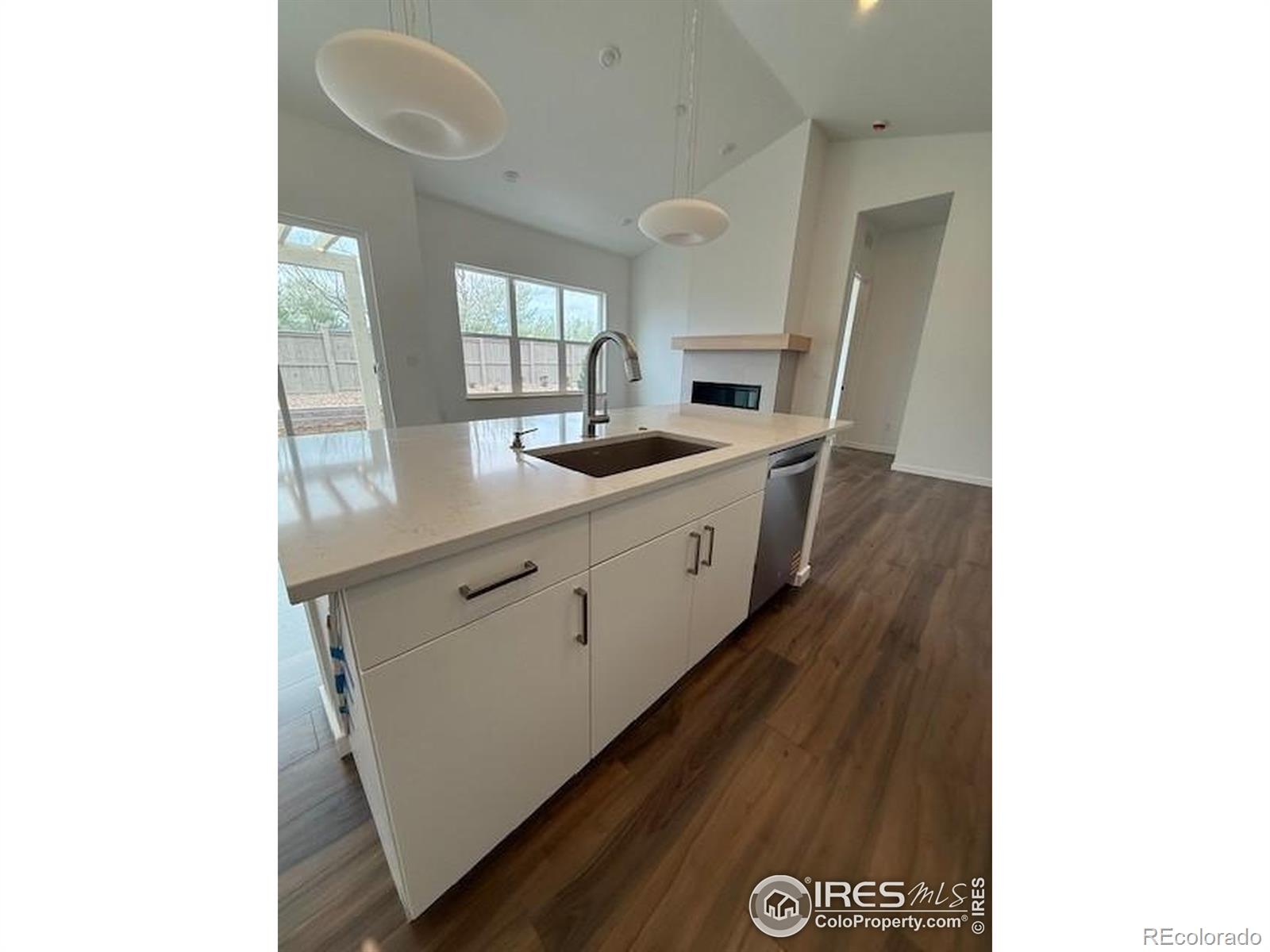 MLS Image #2 for 729  kubat lane,longmont, Colorado