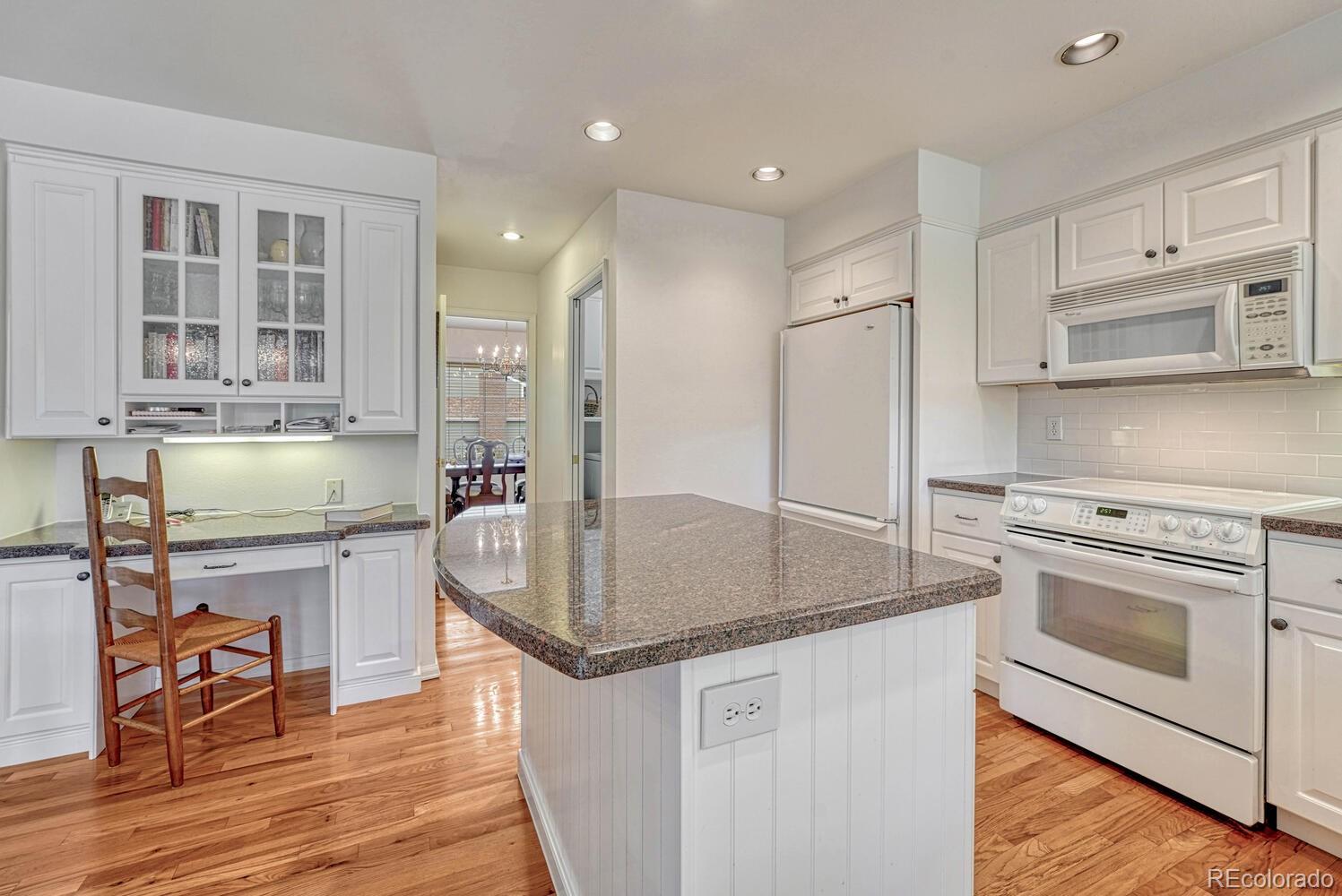 MLS Image #14 for 7100 s hudson circle,centennial, Colorado