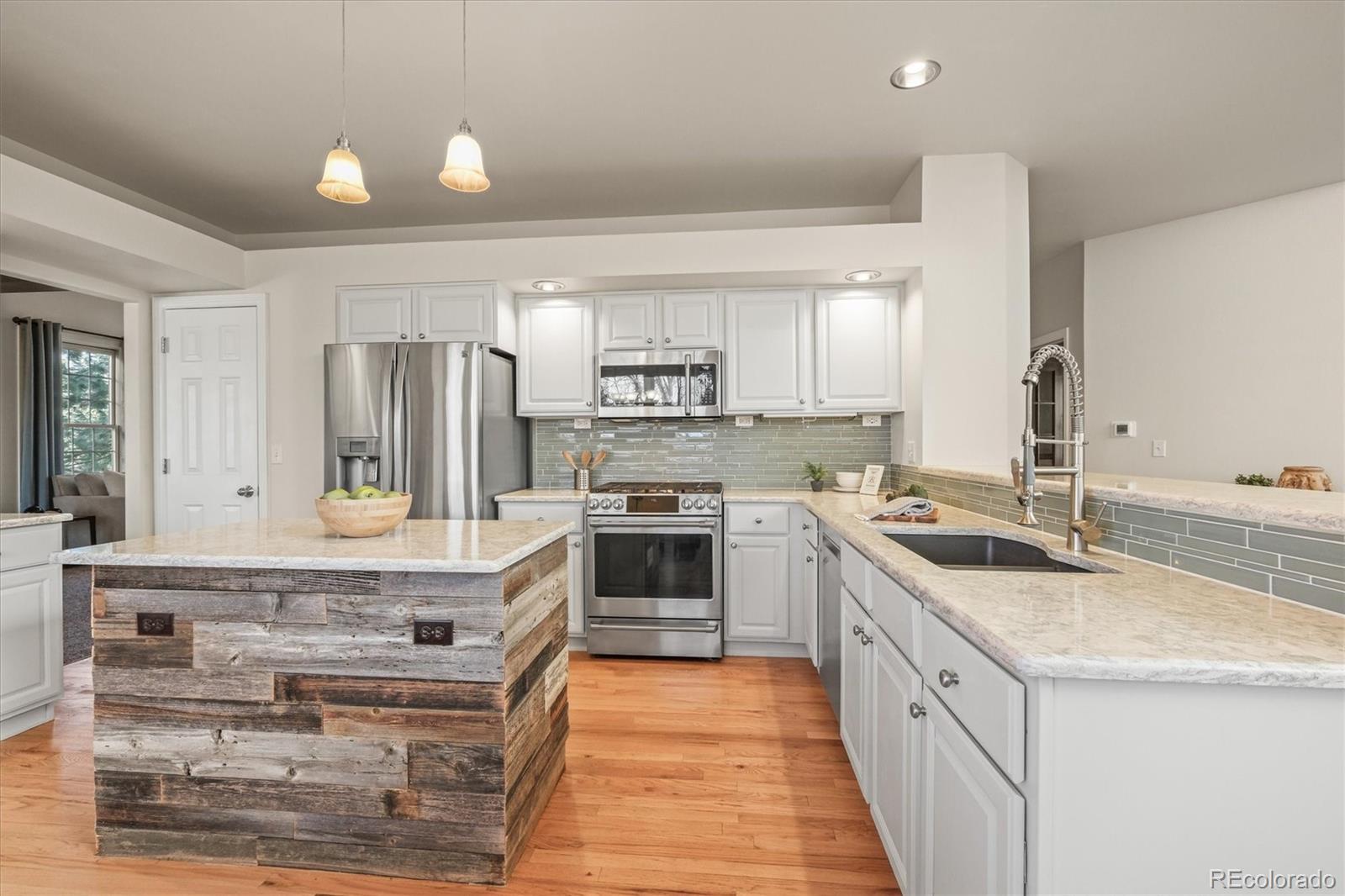 MLS Image #15 for 853  huntington drive,highlands ranch, Colorado