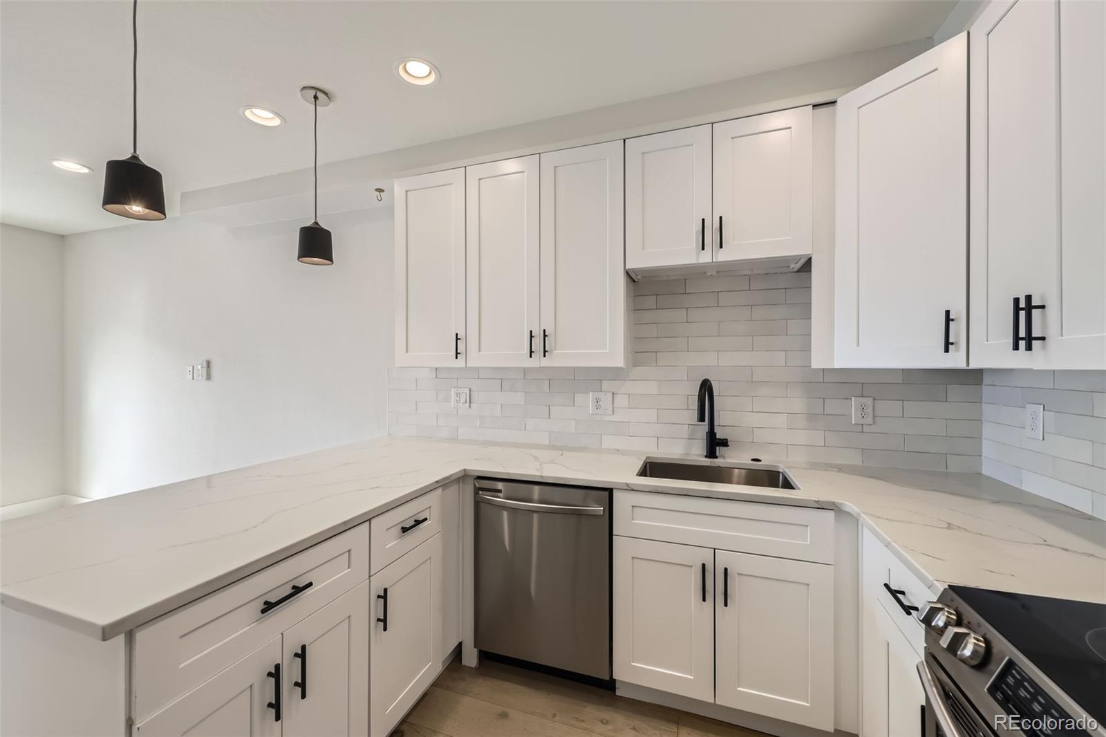 MLS Image #15 for 1462  yates street,denver, Colorado