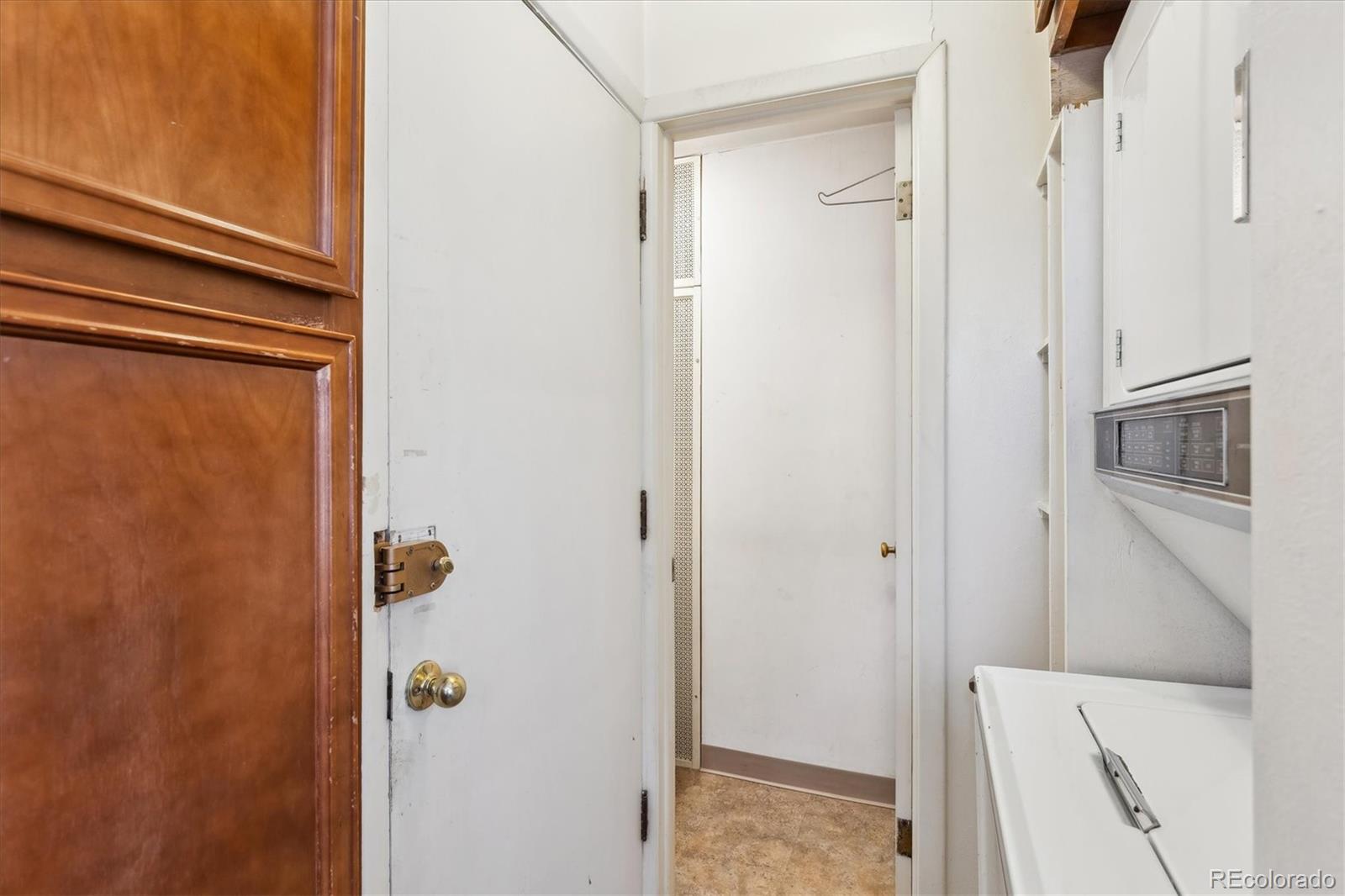 MLS Image #10 for 3201 s albion street,denver, Colorado