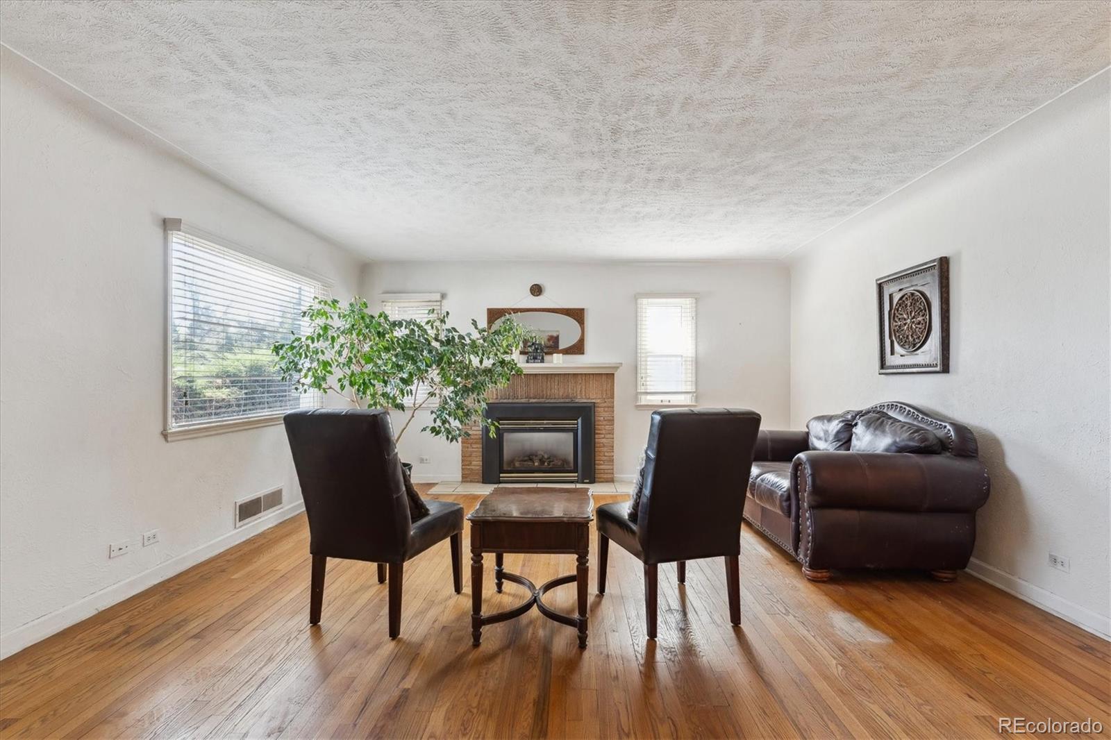 MLS Image #4 for 3201 s albion street,denver, Colorado