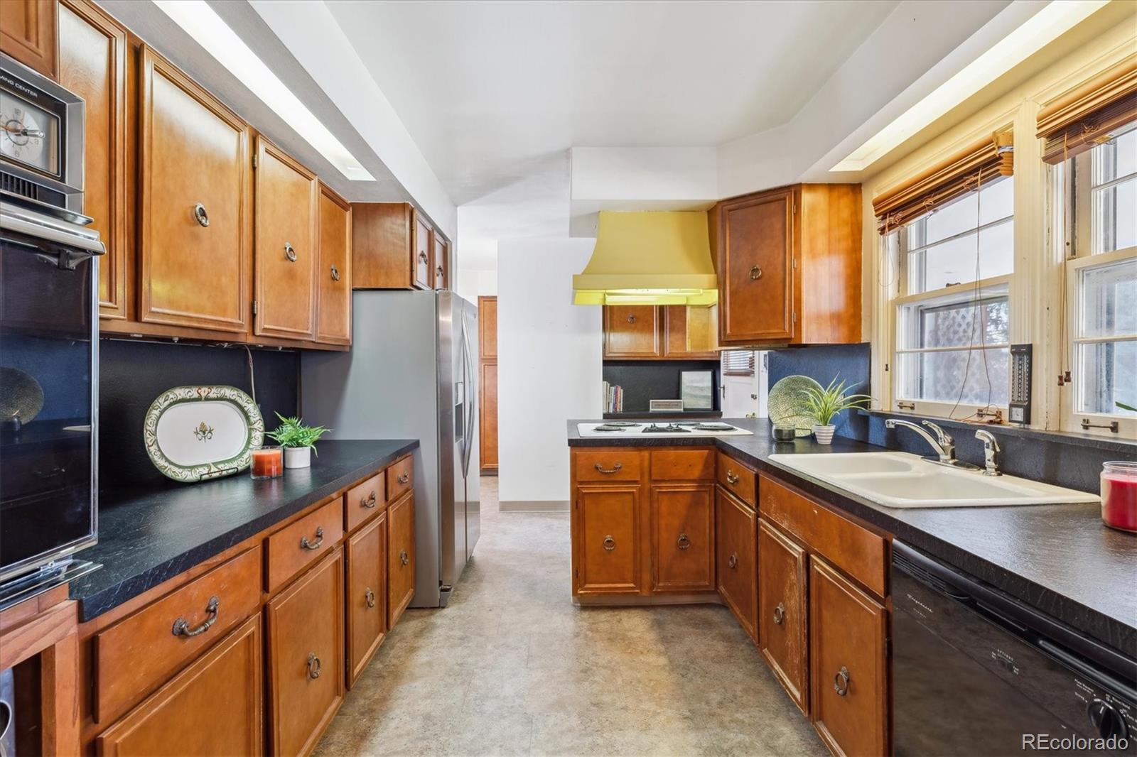 MLS Image #7 for 3201 s albion street,denver, Colorado