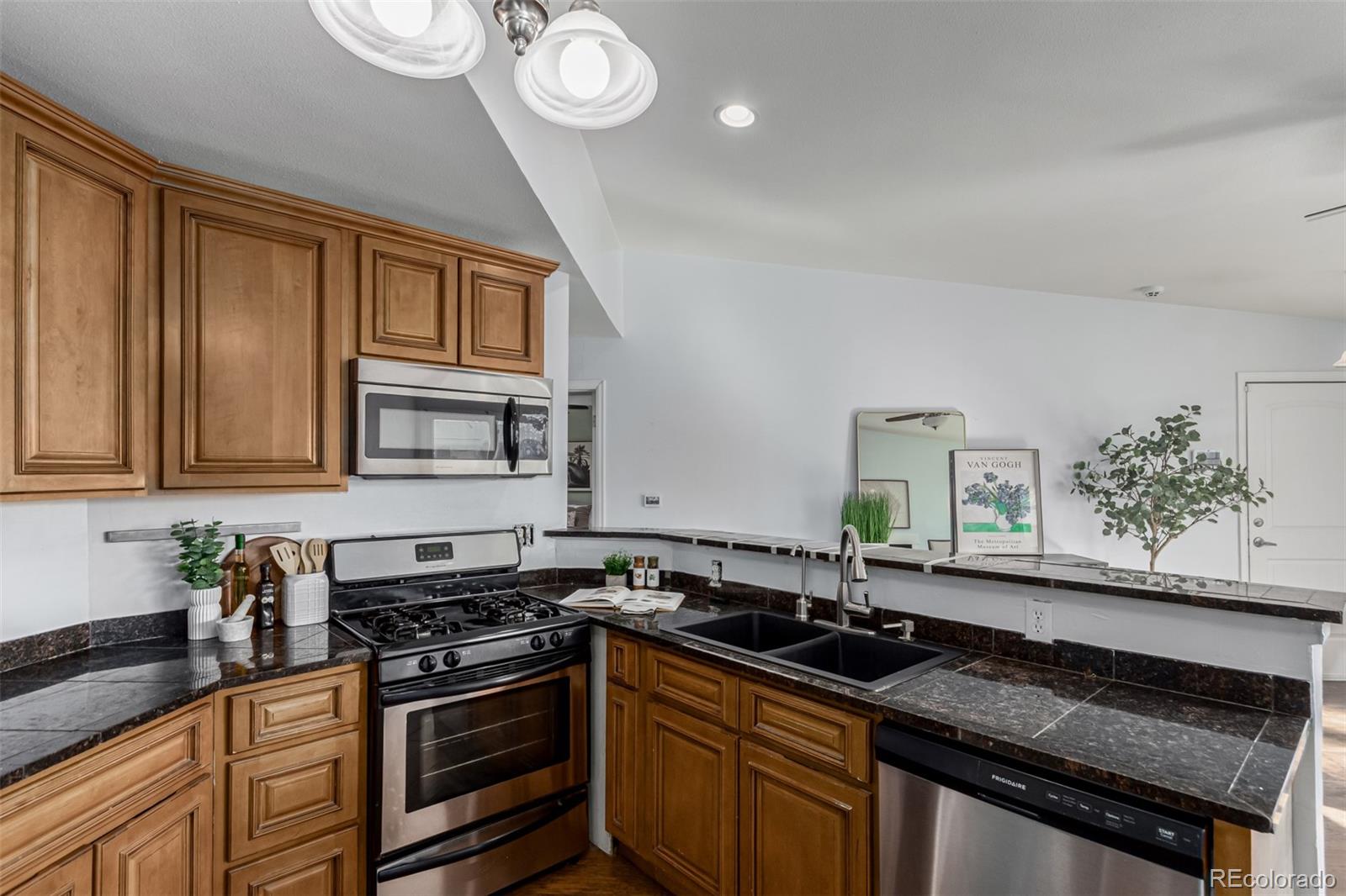 MLS Image #11 for 1451 s quitman street,denver, Colorado
