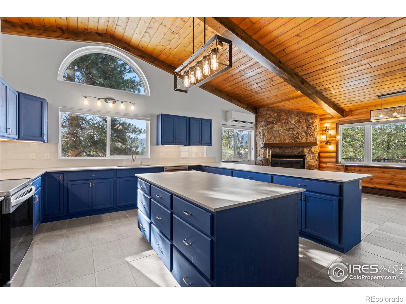 MLS Image #11 for 871  east lane,estes park, Colorado