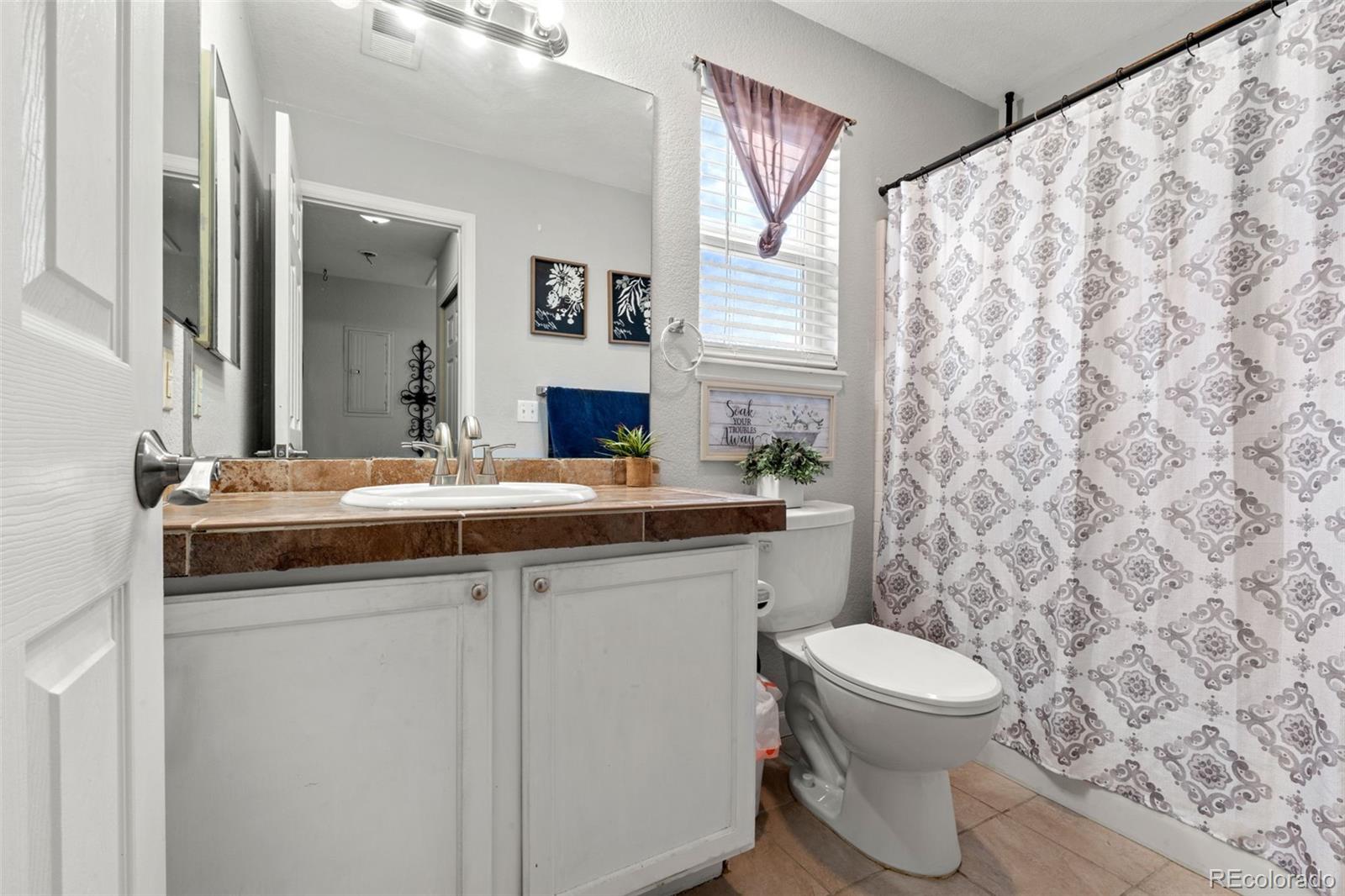 MLS Image #9 for 3230 s decatur street,denver, Colorado
