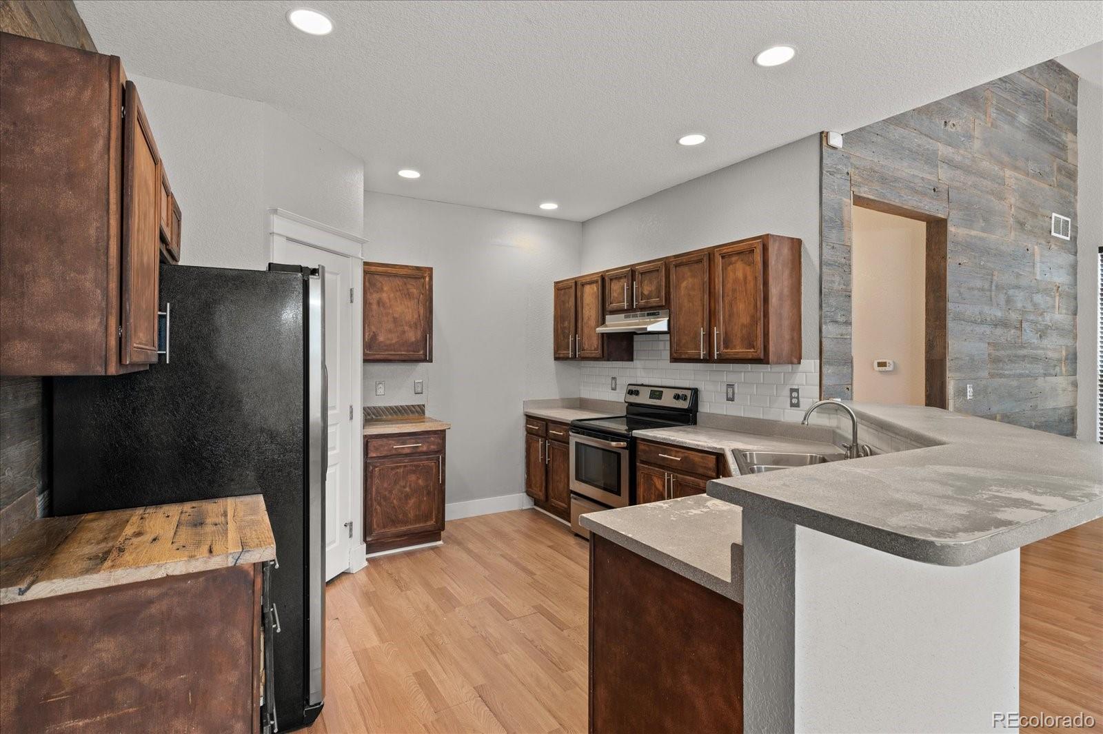MLS Image #6 for 2080 s danube court,aurora, Colorado