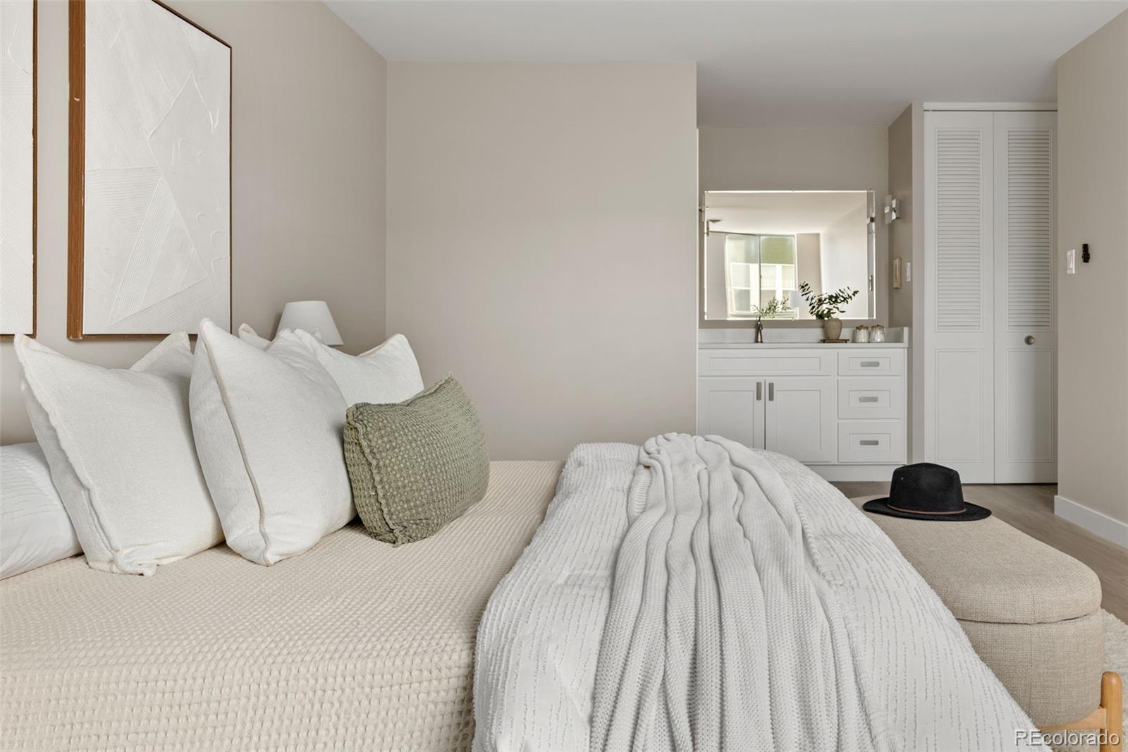 MLS Image #18 for 4570 e yale avenue,denver, Colorado