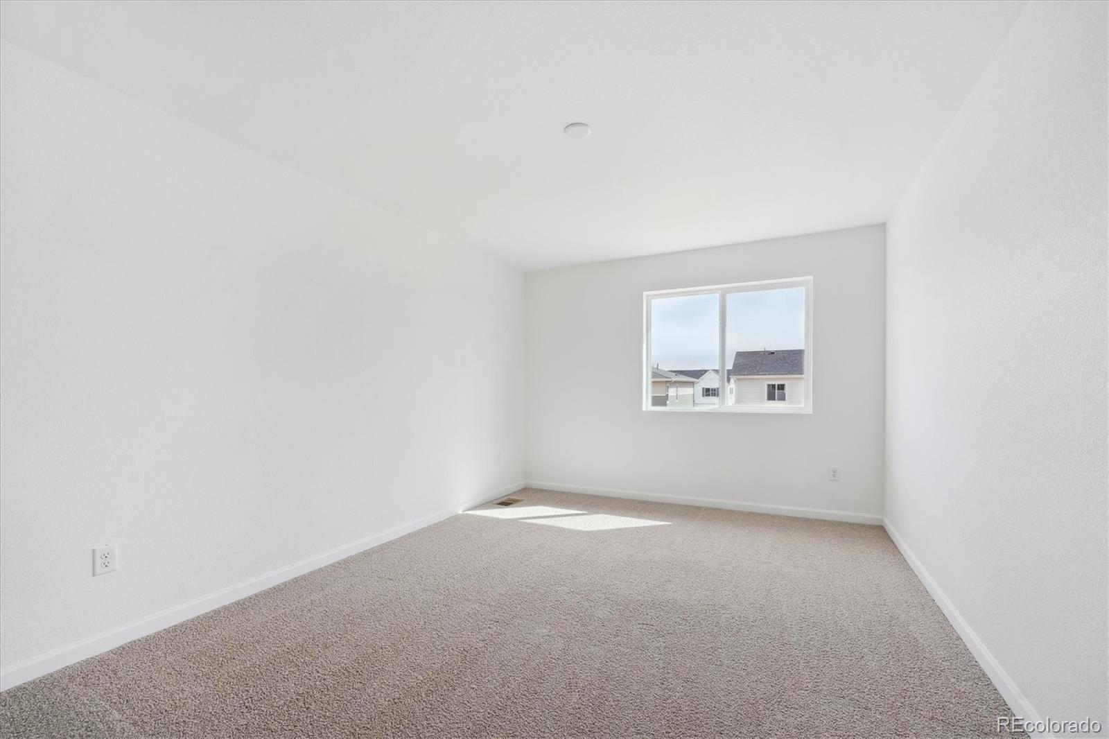 MLS Image #11 for 4666  sugar beet street,johnstown, Colorado