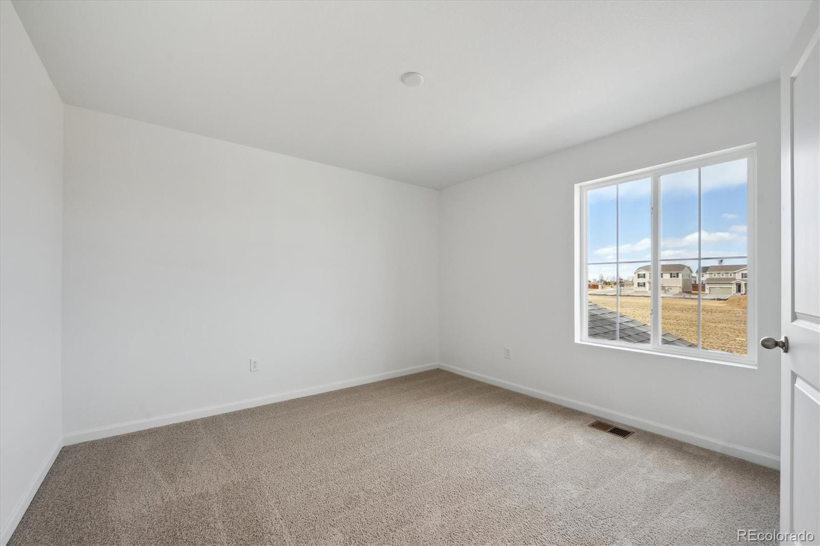 MLS Image #9 for 4666  sugar beet street,johnstown, Colorado