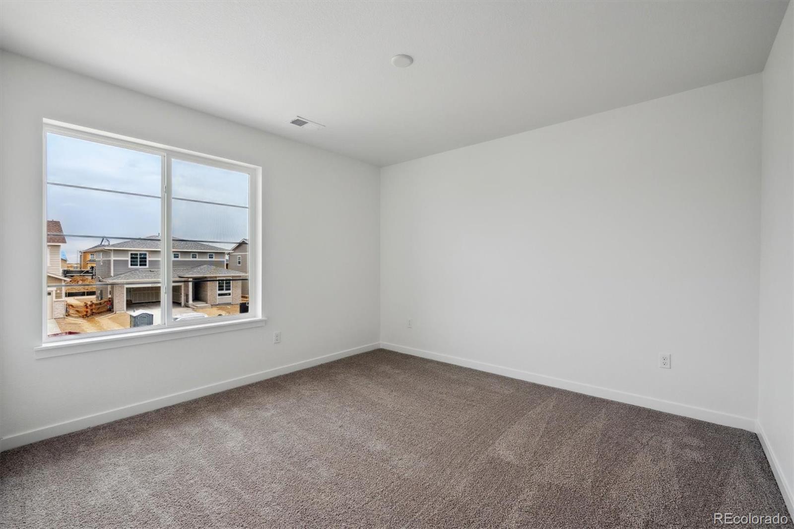 MLS Image #13 for 24708 e 40th avenue,aurora, Colorado