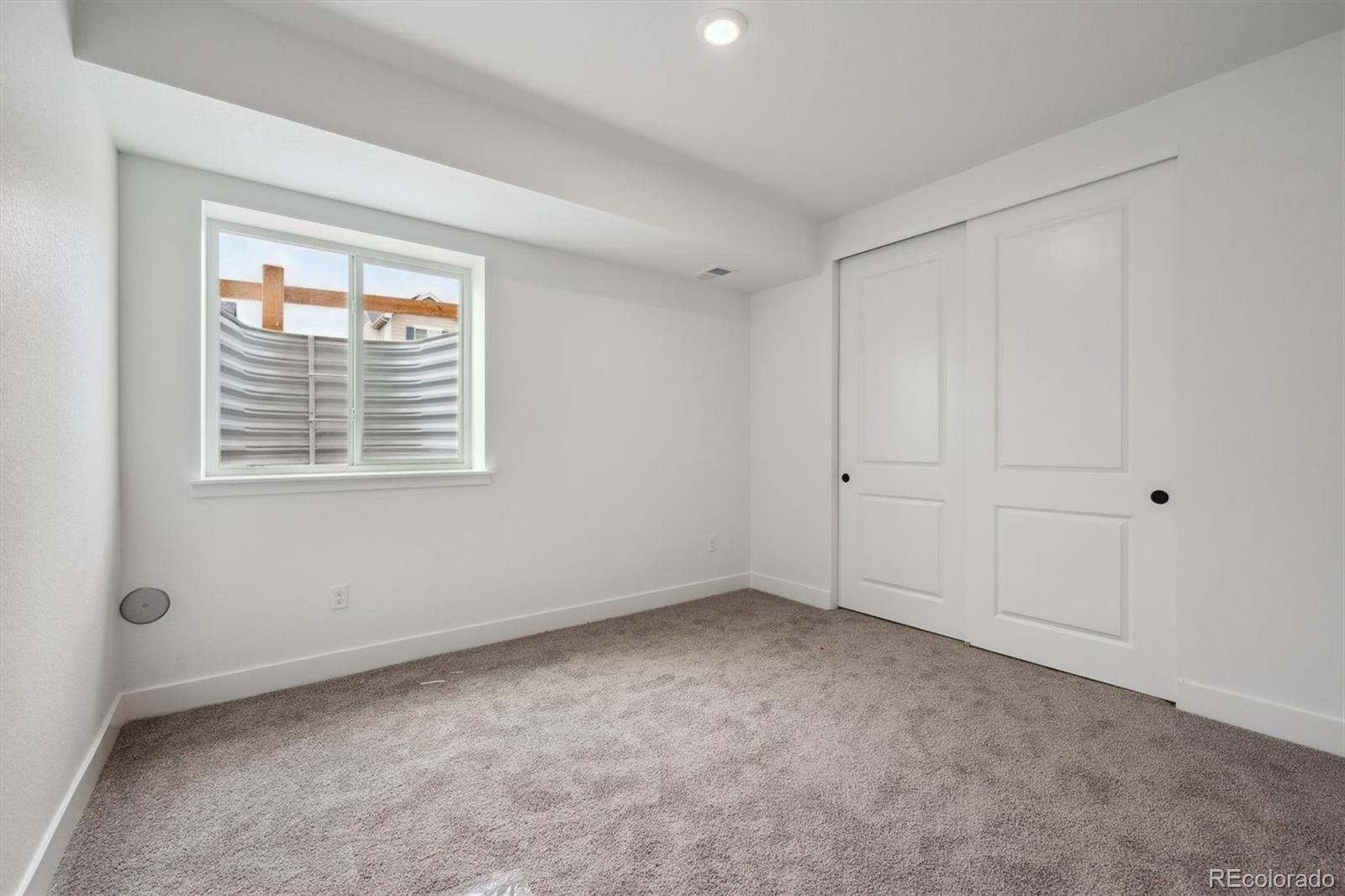 MLS Image #16 for 24708 e 40th avenue,aurora, Colorado