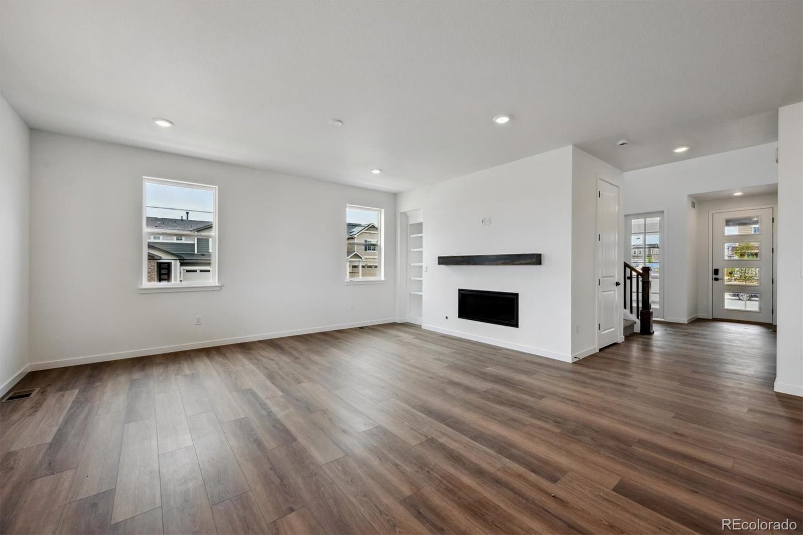 MLS Image #4 for 24708 e 40th avenue,aurora, Colorado