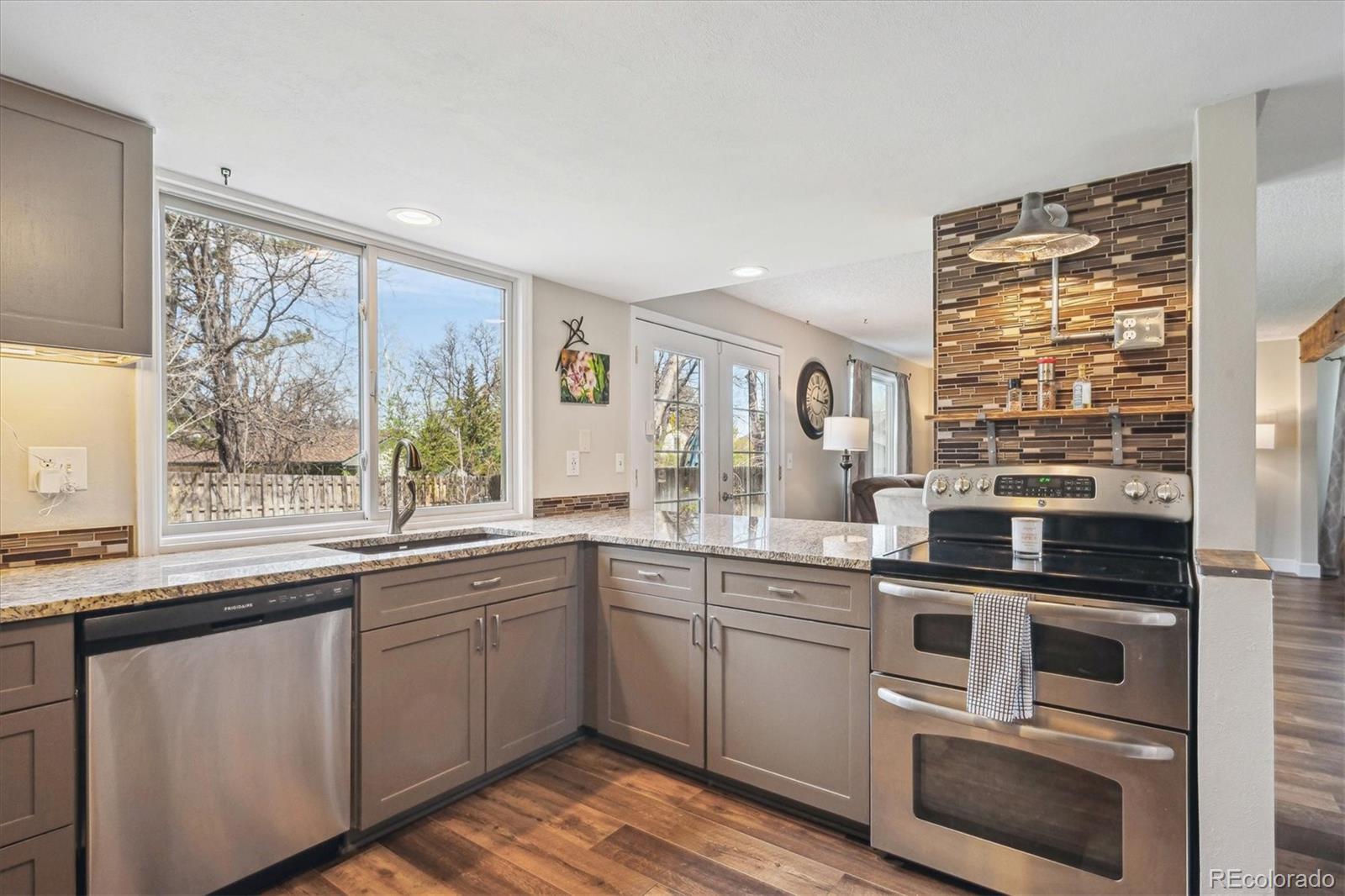 MLS Image #10 for 8029 w hoover place,littleton, Colorado
