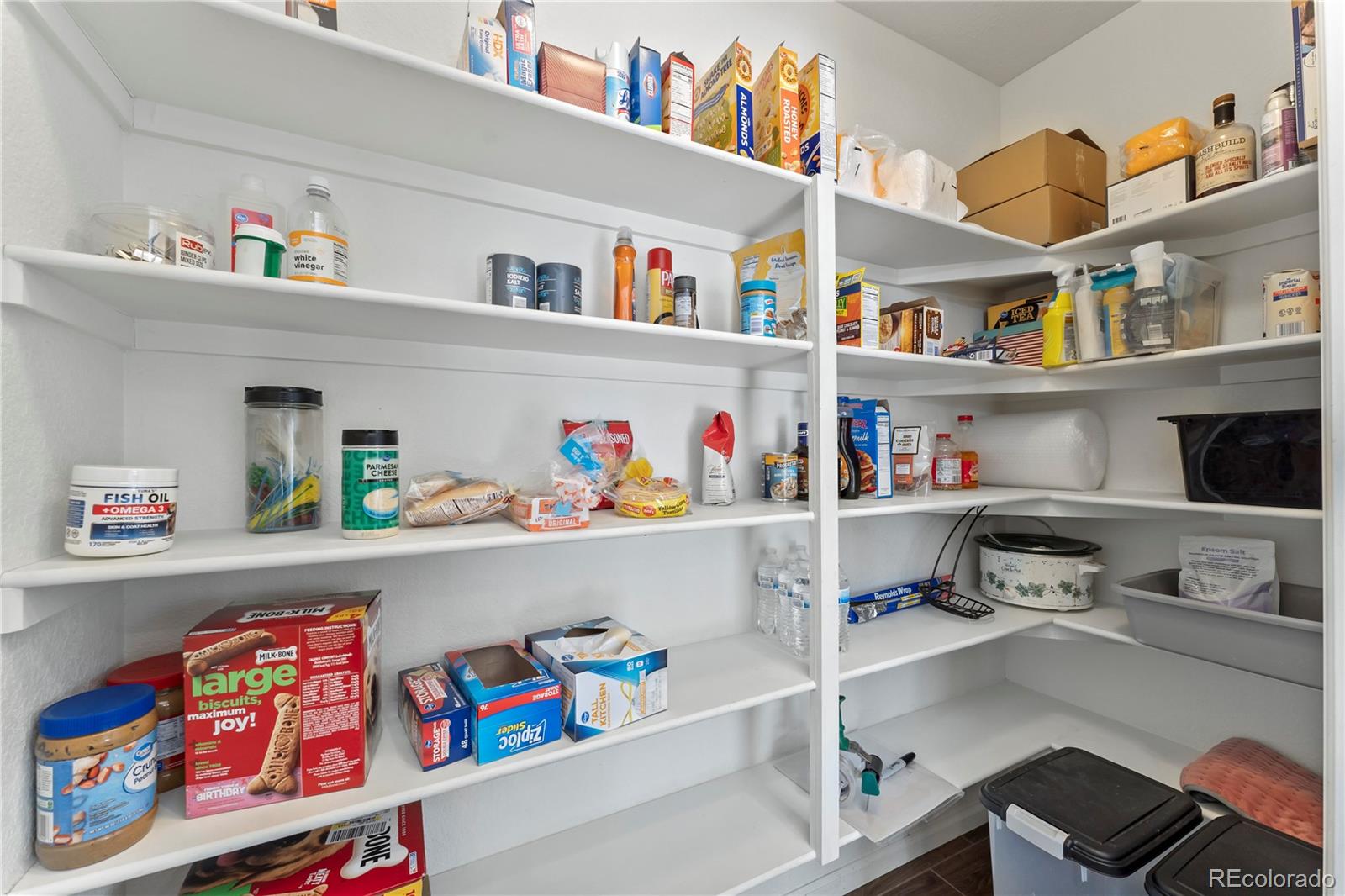 MLS Image #15 for 18284 e 52nd place,denver, Colorado