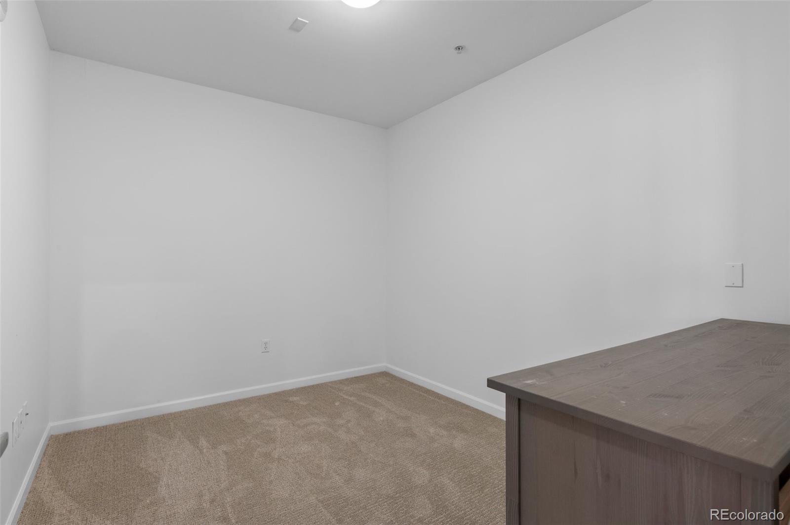 MLS Image #12 for 1950 n logan street,denver, Colorado
