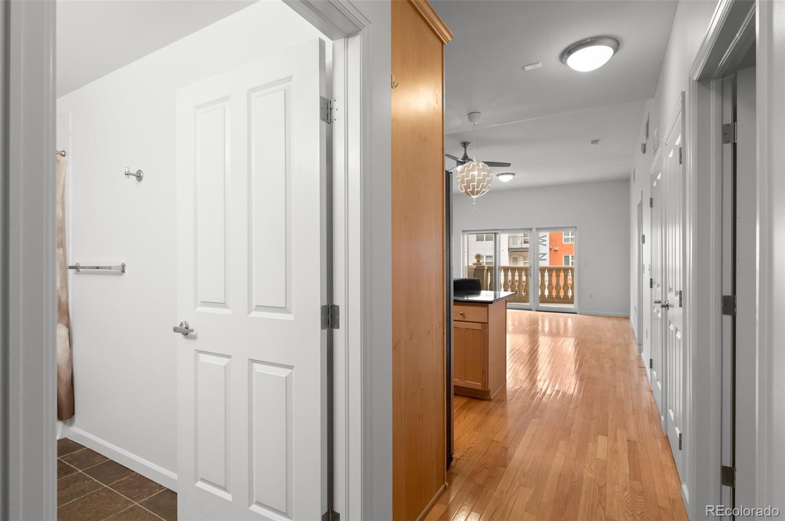 MLS Image #13 for 1950 n logan street,denver, Colorado