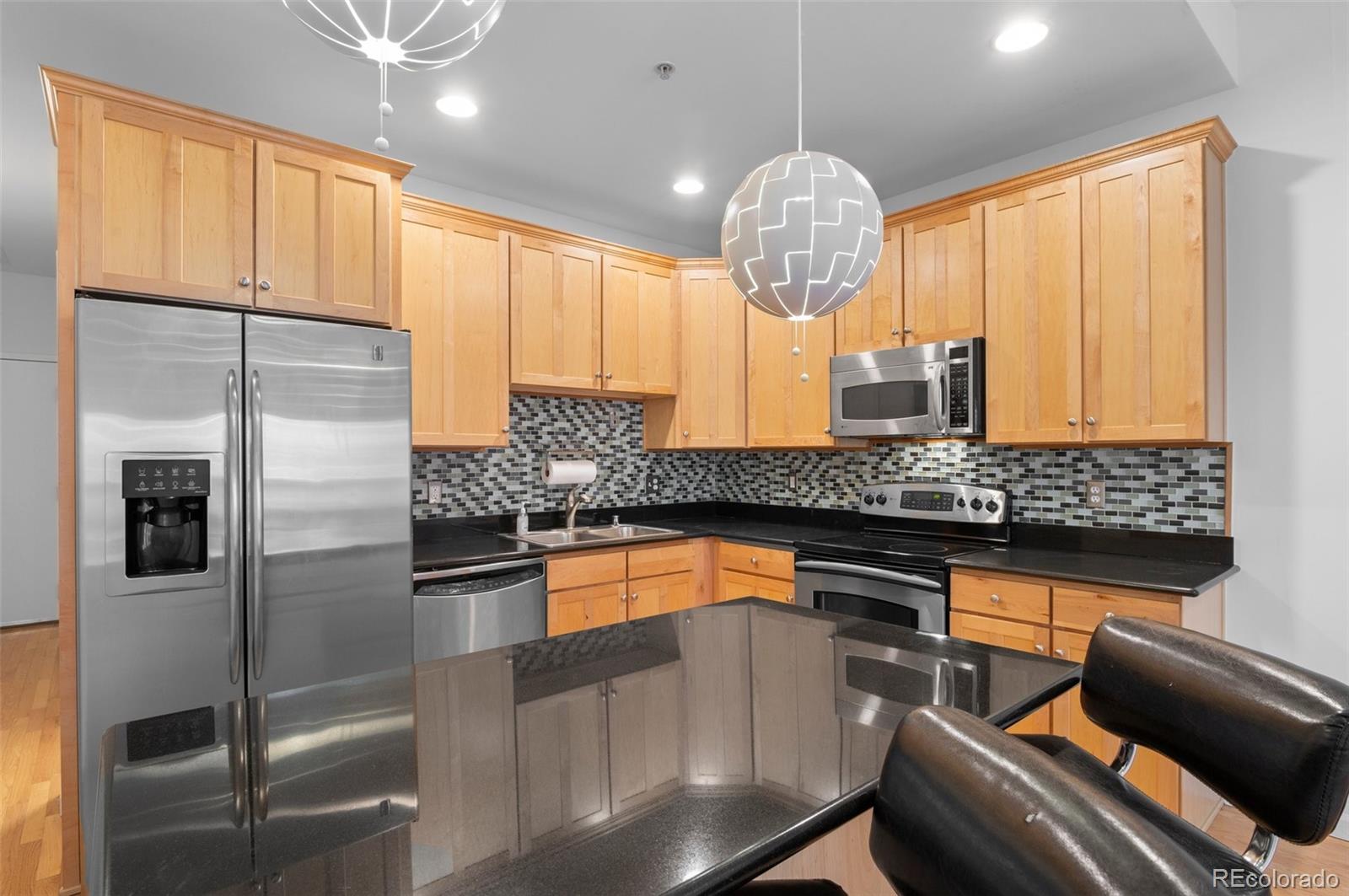 MLS Image #19 for 1950 n logan street,denver, Colorado