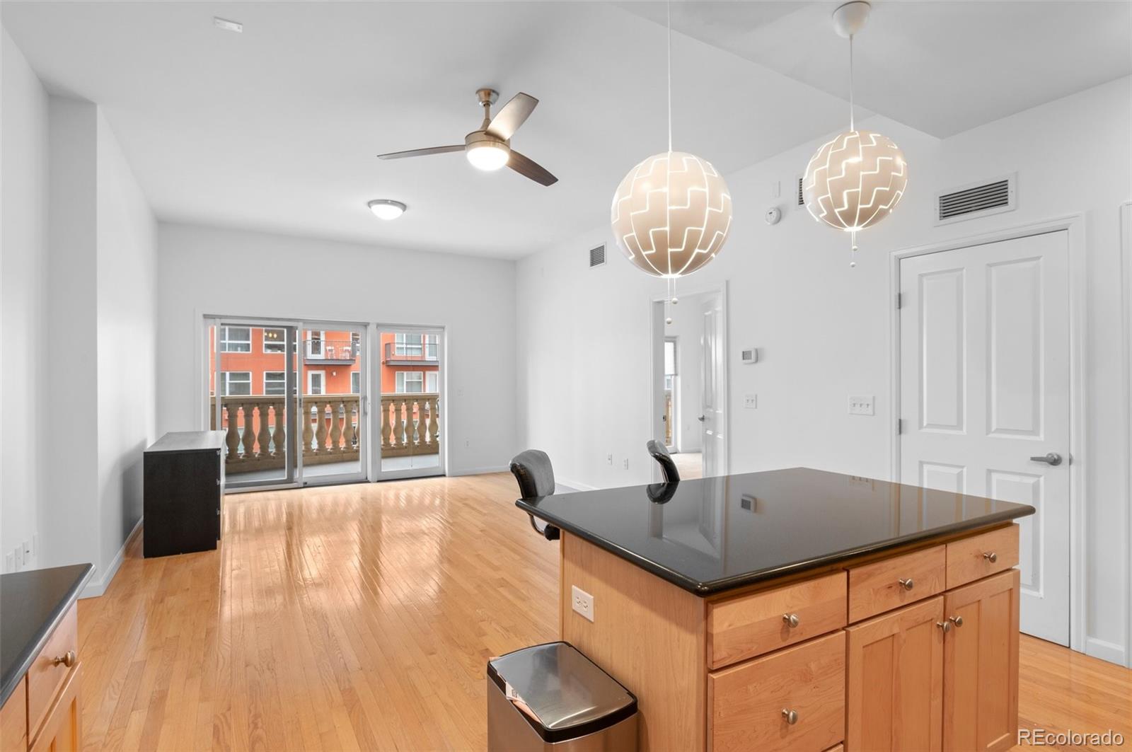 MLS Image #20 for 1950 n logan street,denver, Colorado