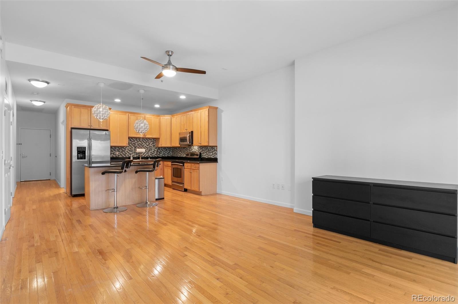 MLS Image #21 for 1950 n logan street,denver, Colorado