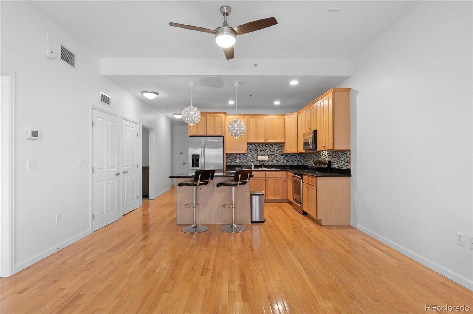 MLS Image #24 for 1950 n logan street,denver, Colorado