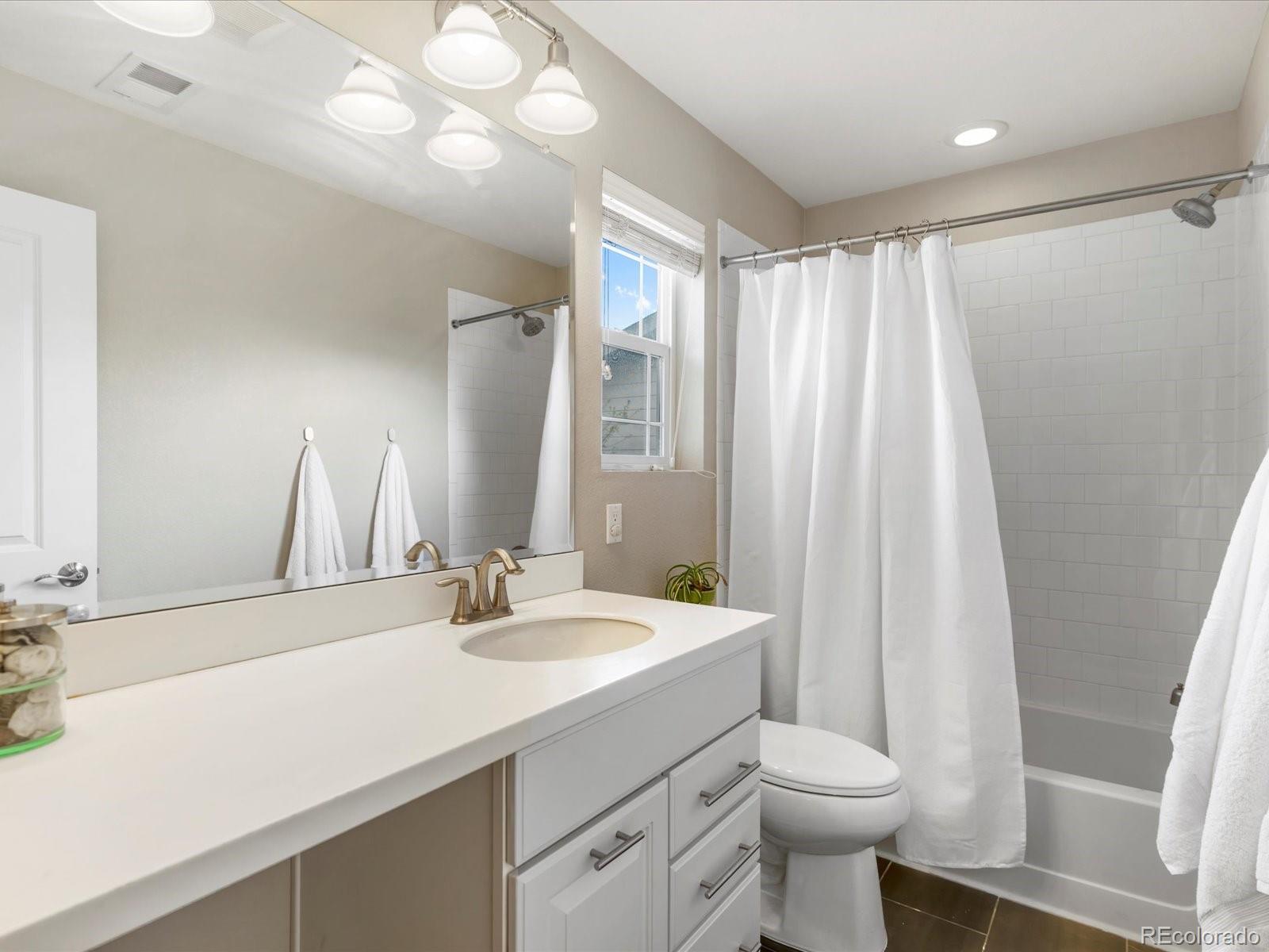 MLS Image #20 for 11049 e 28th place ,denver, Colorado