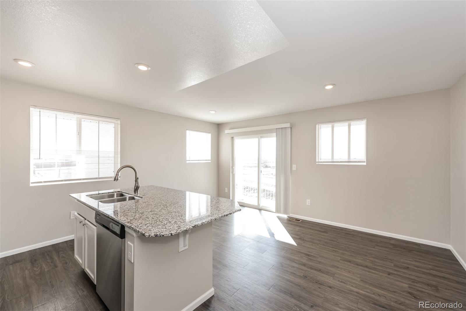 MLS Image #10 for 17717 e 54th avenue,denver, Colorado