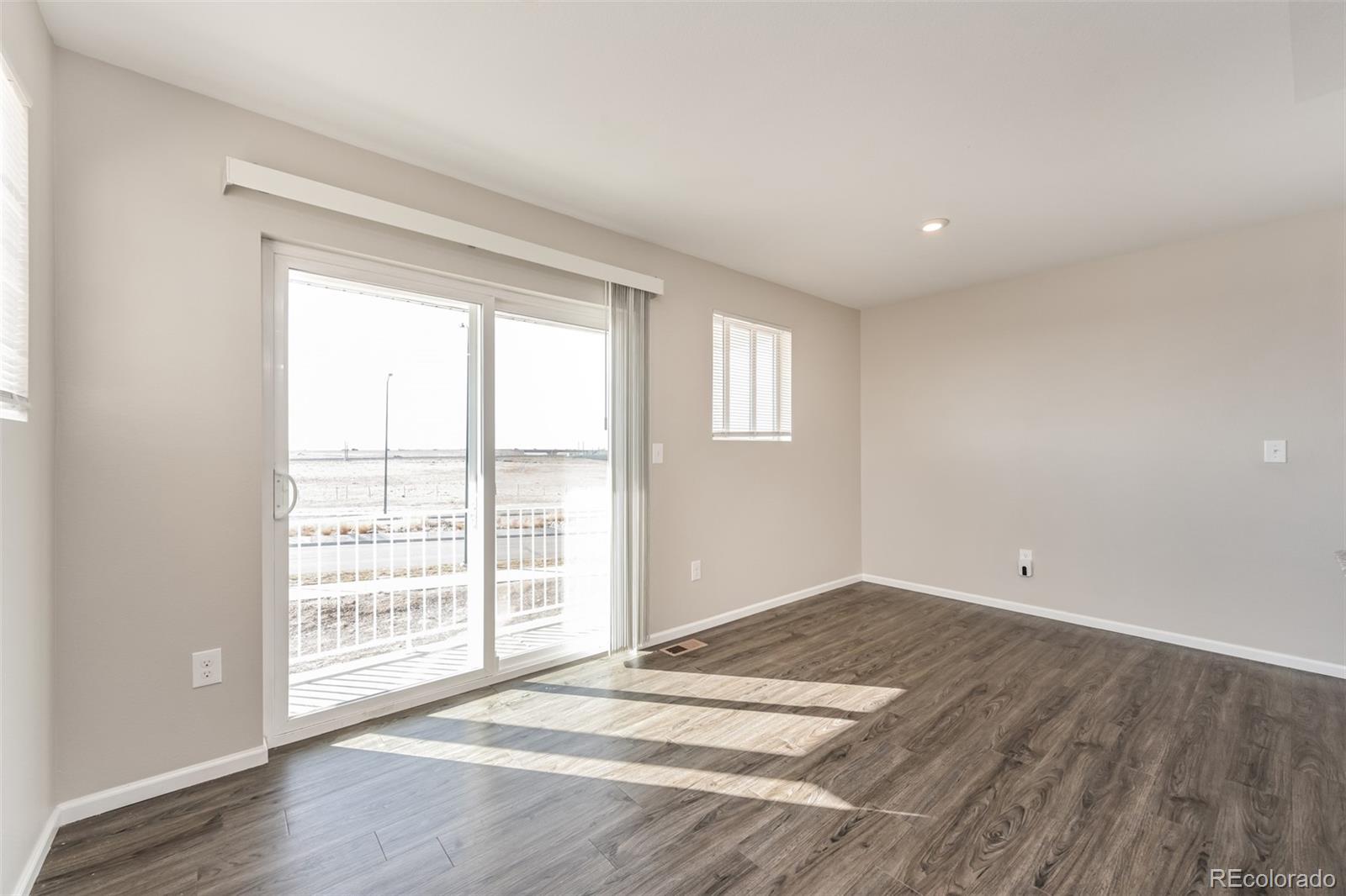 MLS Image #6 for 17717 e 54th avenue,denver, Colorado