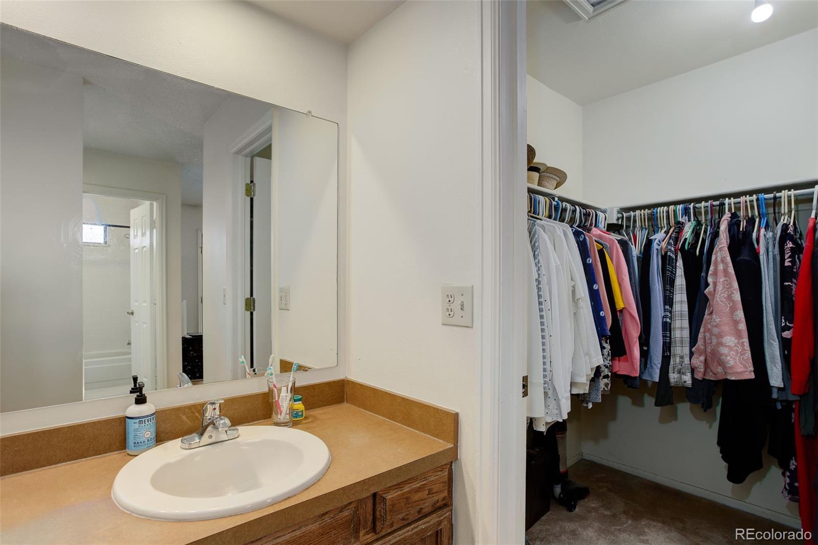 MLS Image #19 for 12430 e pacific circle,aurora, Colorado