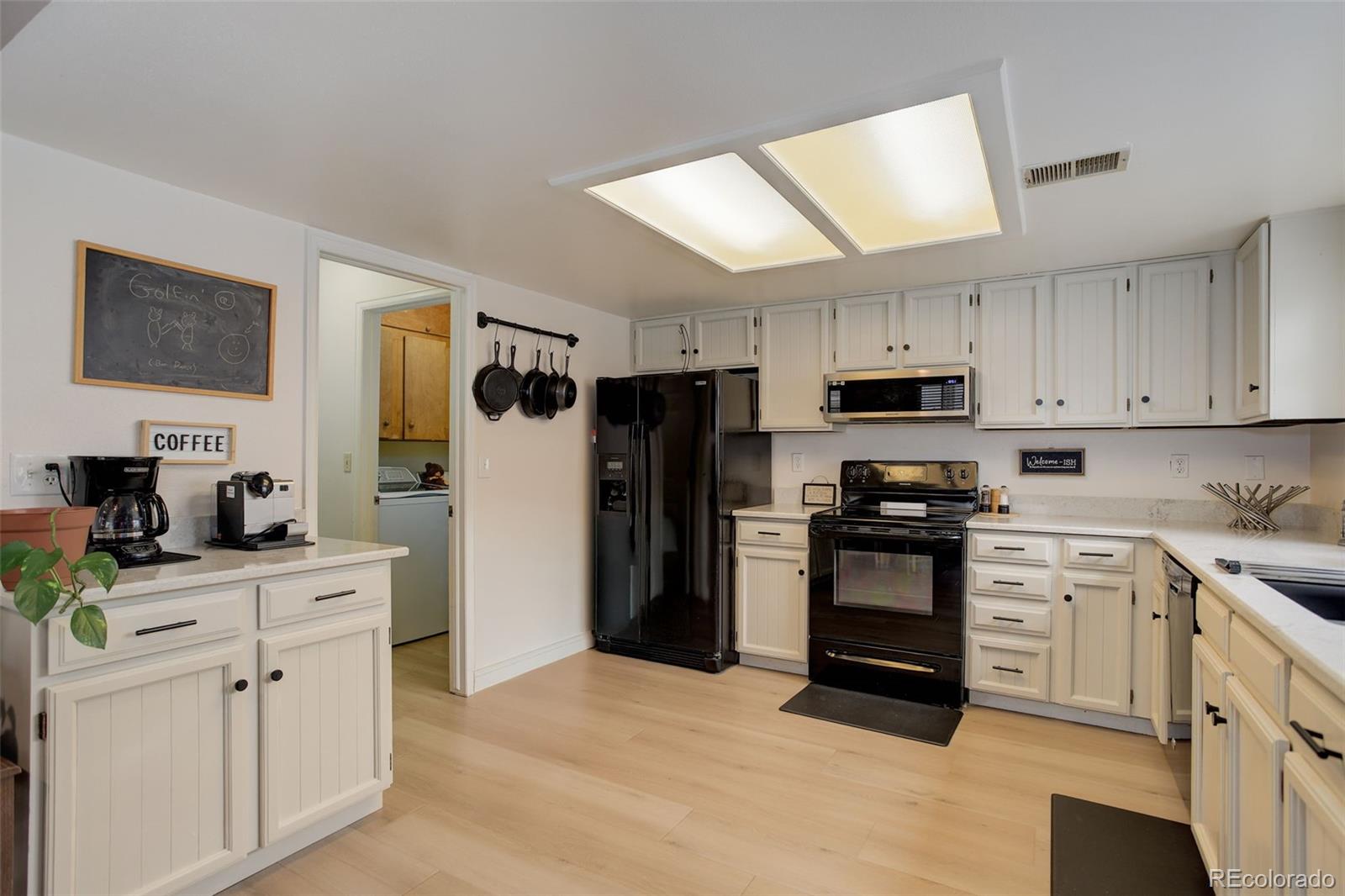 MLS Image #9 for 12430 e pacific circle,aurora, Colorado