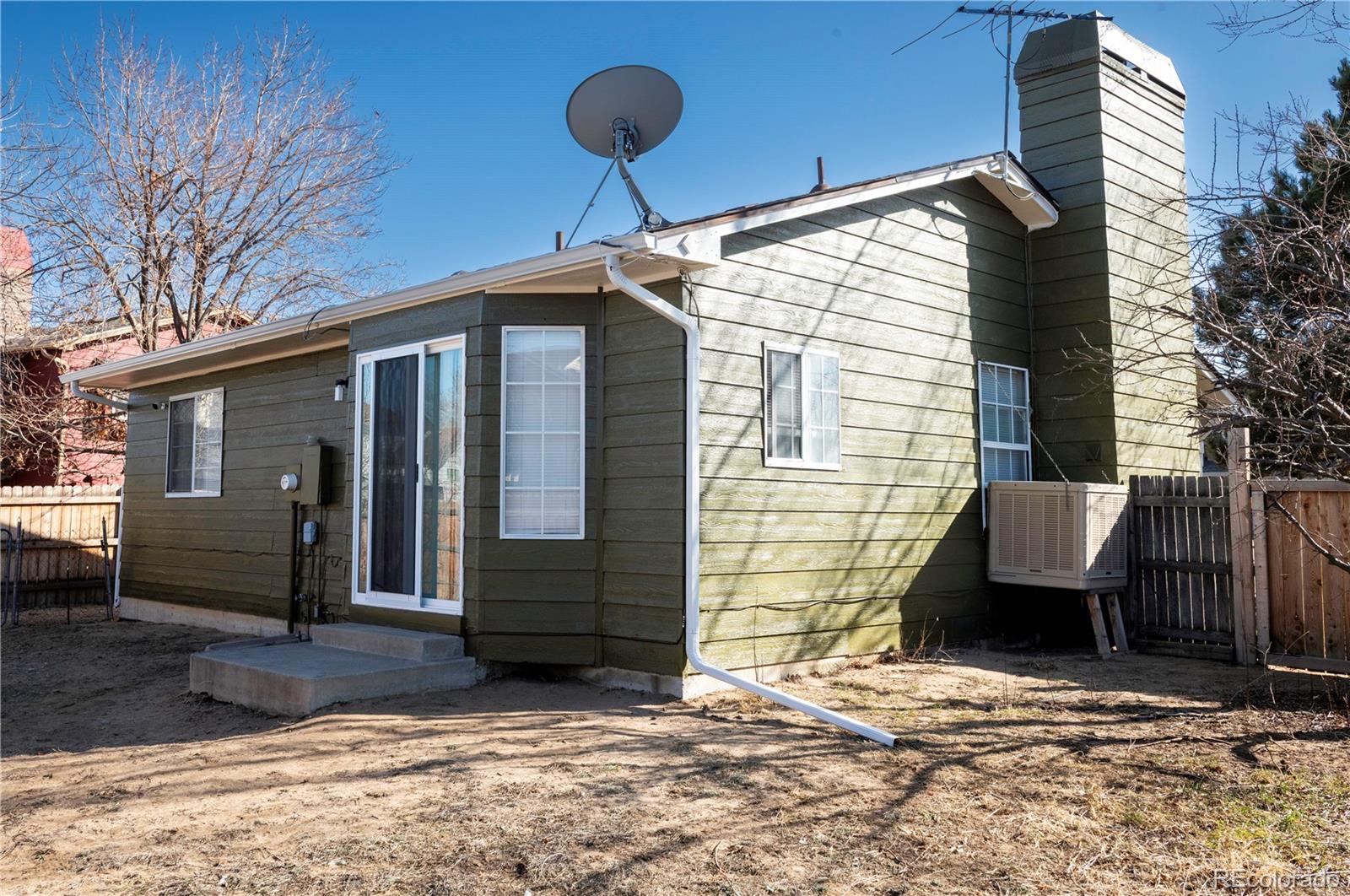 MLS Image #13 for 14991 e elk place,denver, Colorado