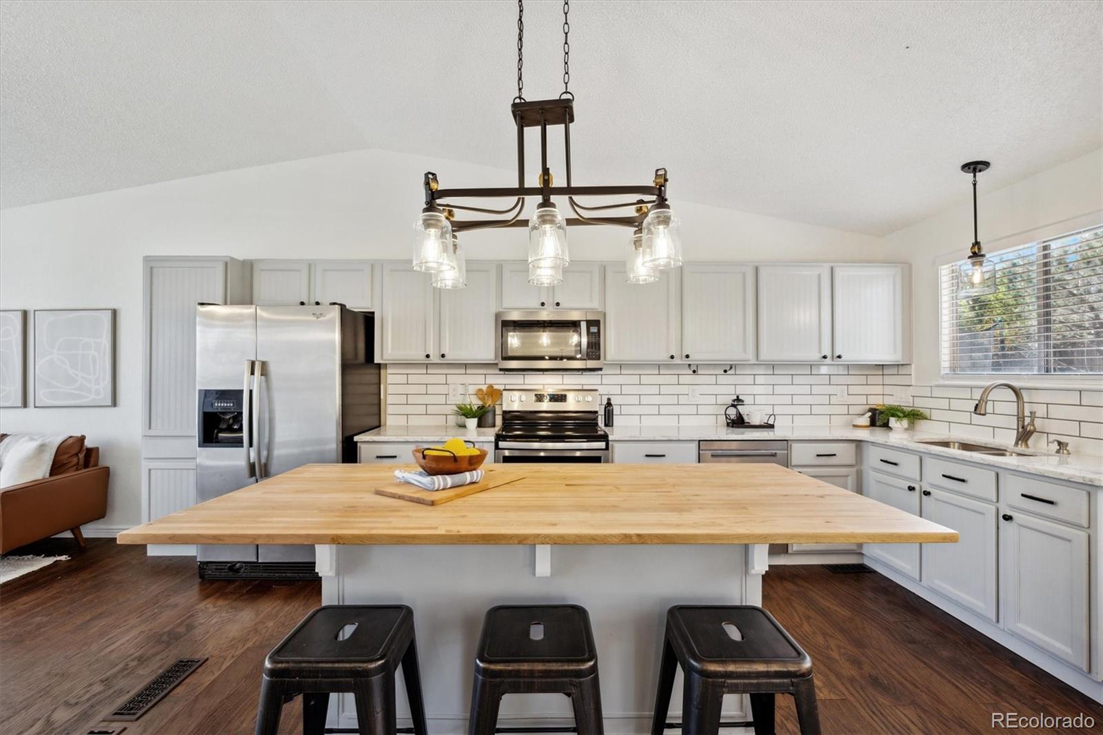 MLS Image #3 for 9763  cove creek drive,highlands ranch, Colorado