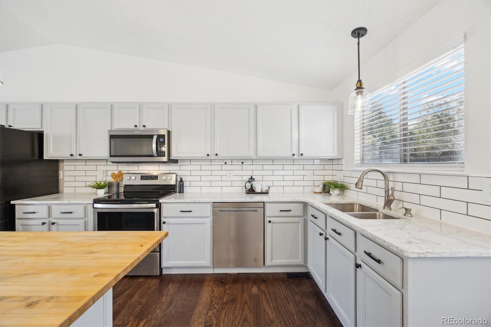 MLS Image #6 for 9763  cove creek drive,highlands ranch, Colorado