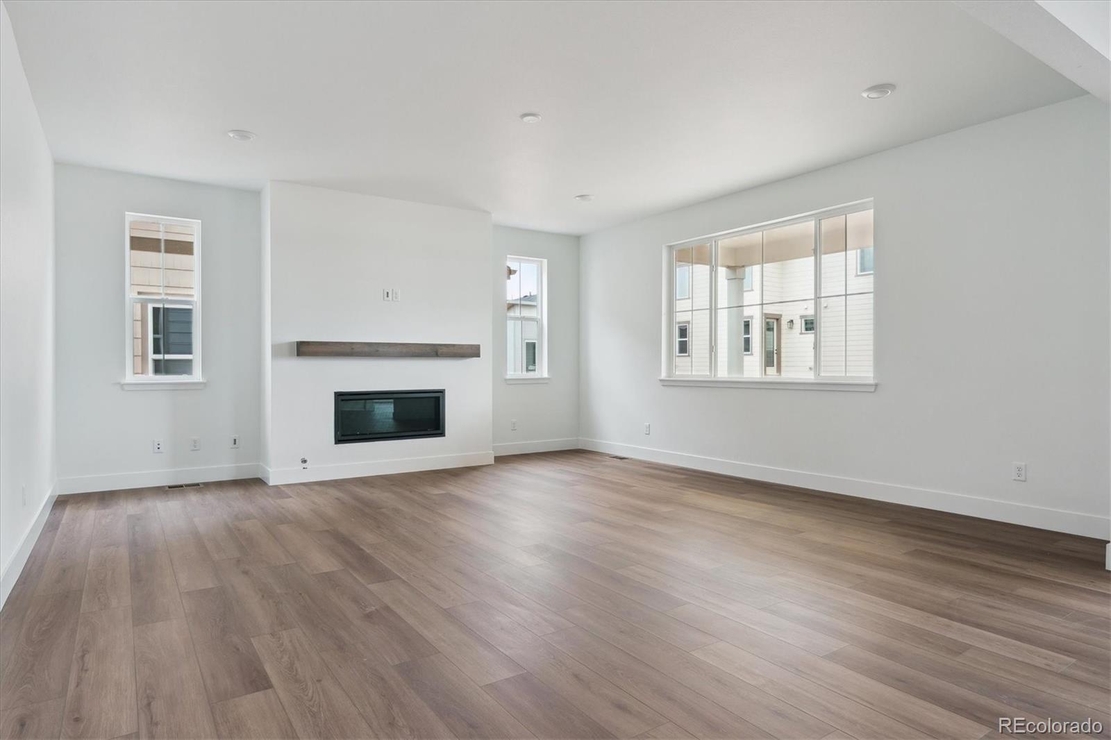 MLS Image #4 for 8230  snake river street,littleton, Colorado