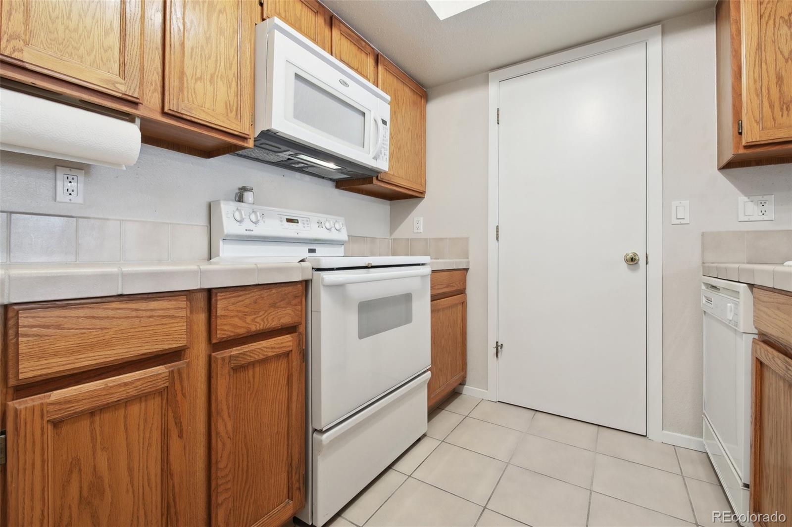 MLS Image #5 for 23561  genesee village road  c,golden, Colorado