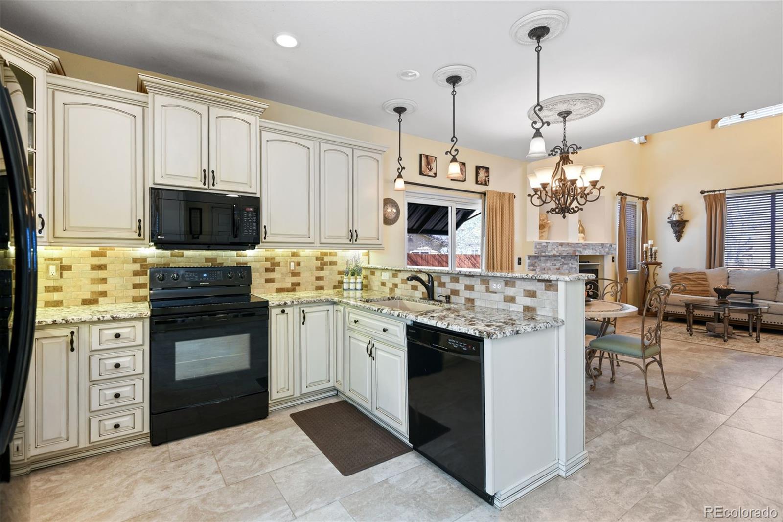 MLS Image #11 for 10041  dillon circle,commerce city, Colorado