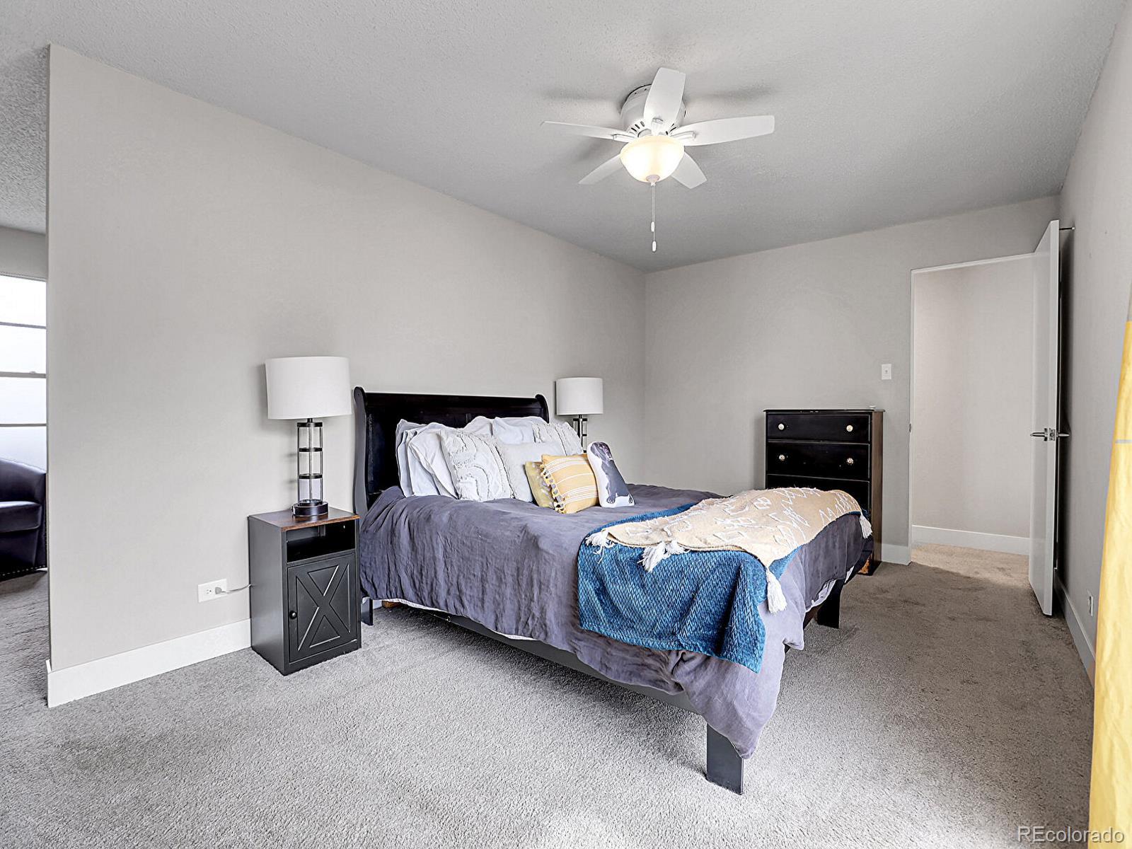 MLS Image #17 for 2895 s locust street,denver, Colorado