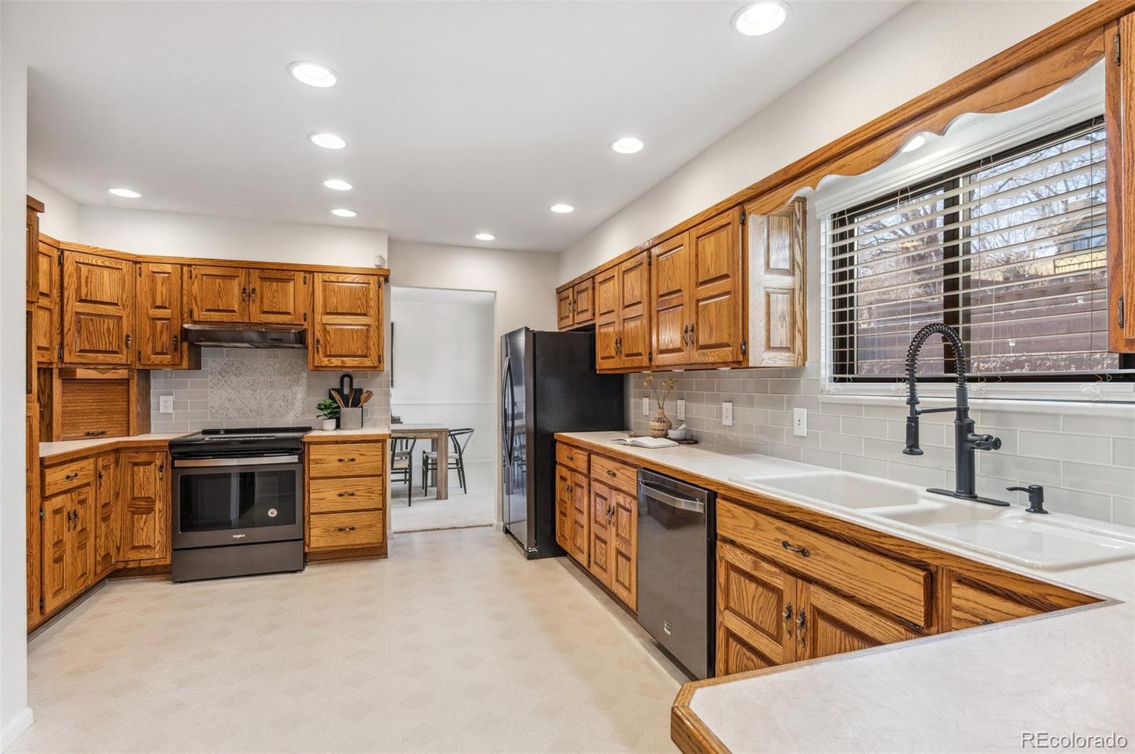 MLS Image #11 for 5425  camargo road,littleton, Colorado