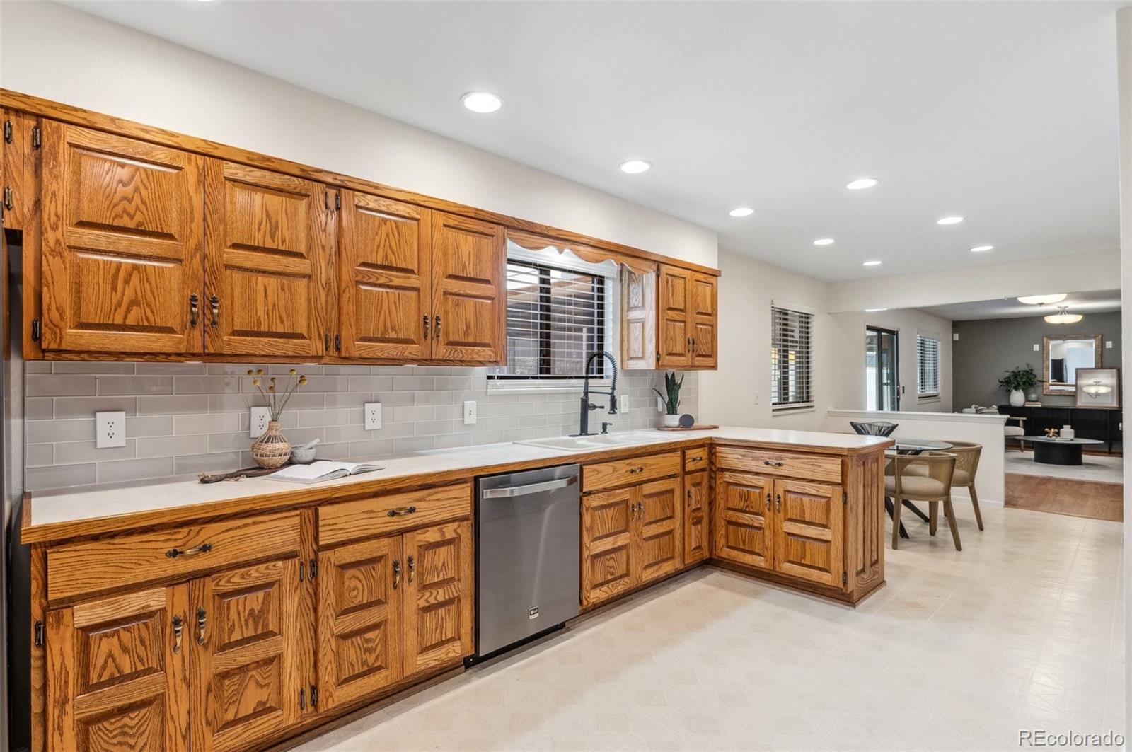 MLS Image #12 for 5425  camargo road,littleton, Colorado