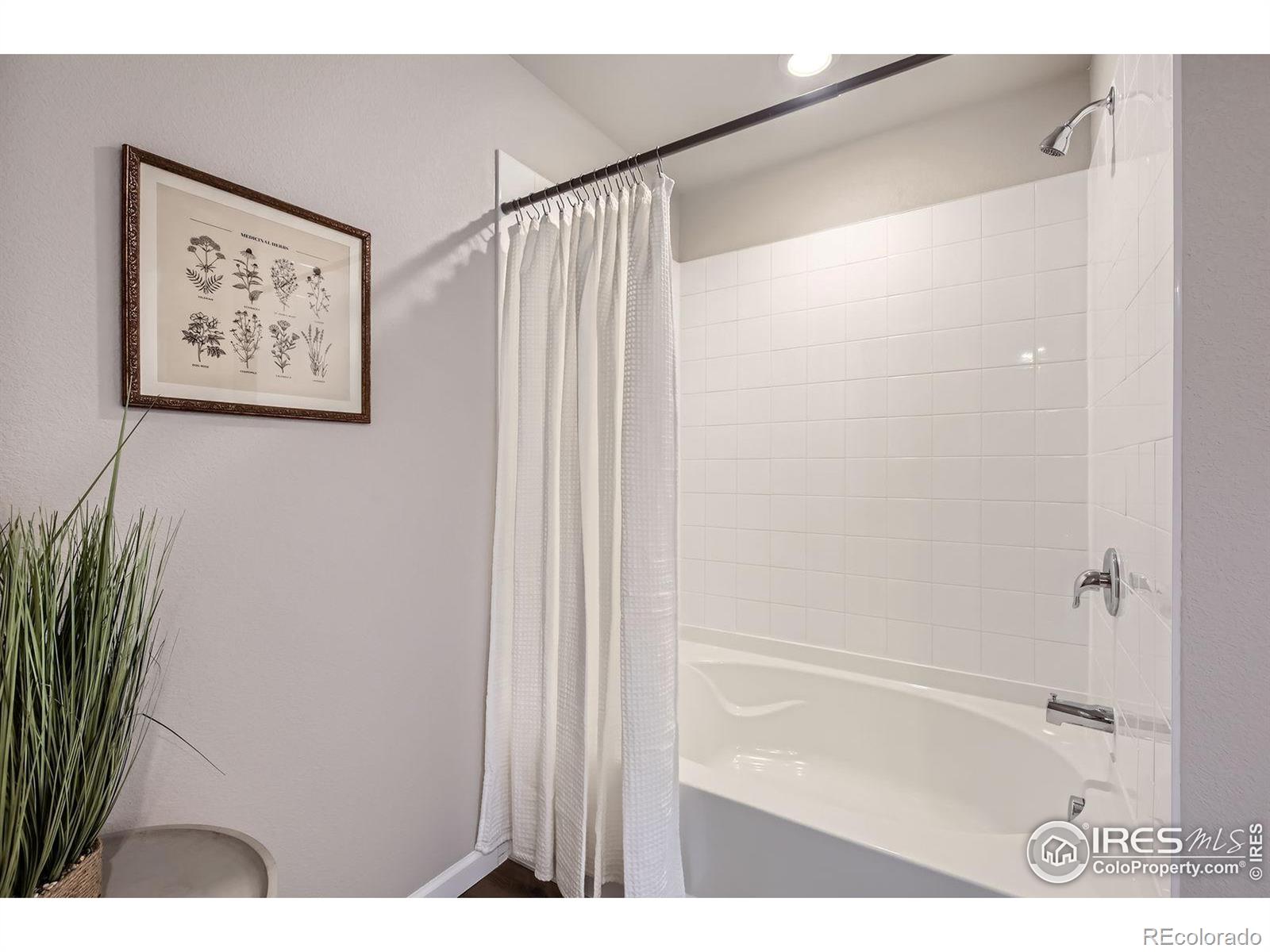 MLS Image #15 for 143  robin road,johnstown, Colorado