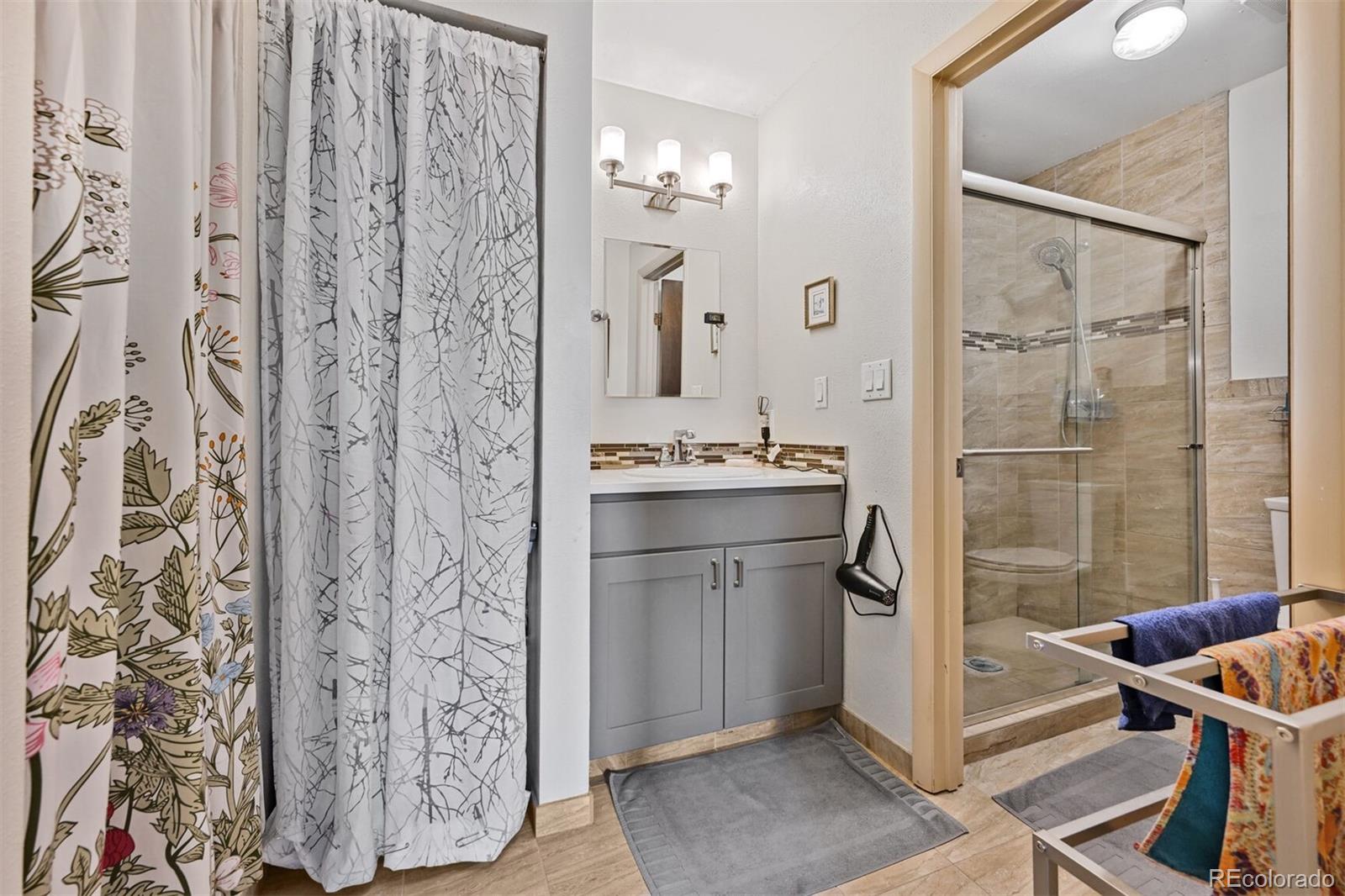 MLS Image #14 for 10530 w jewell avenue,lakewood, Colorado