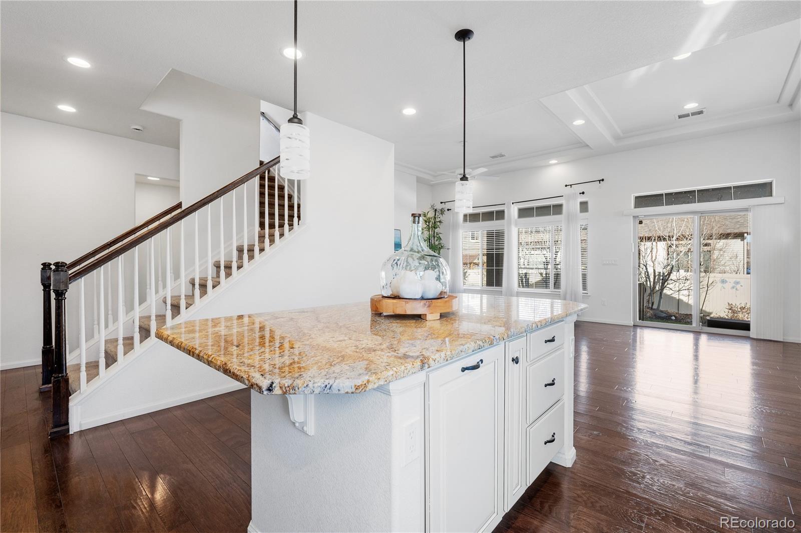 MLS Image #10 for 19543 e 54th avenue,denver, Colorado
