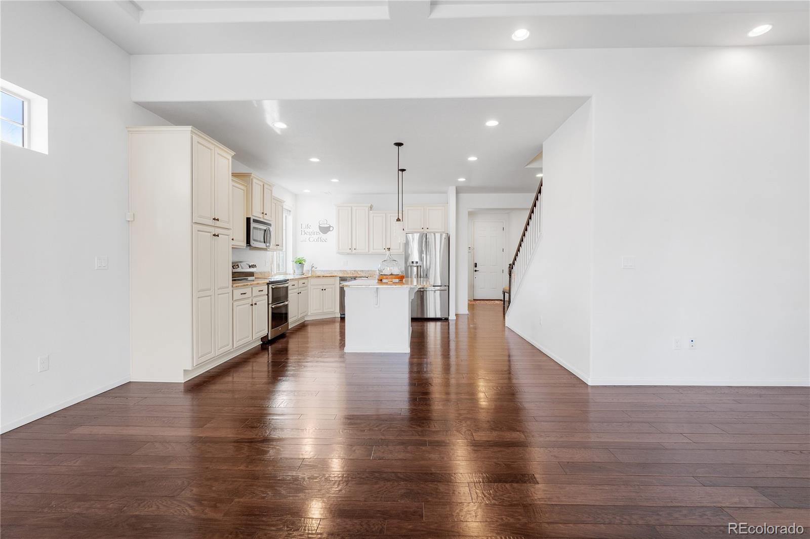 MLS Image #16 for 19543 e 54th avenue,denver, Colorado