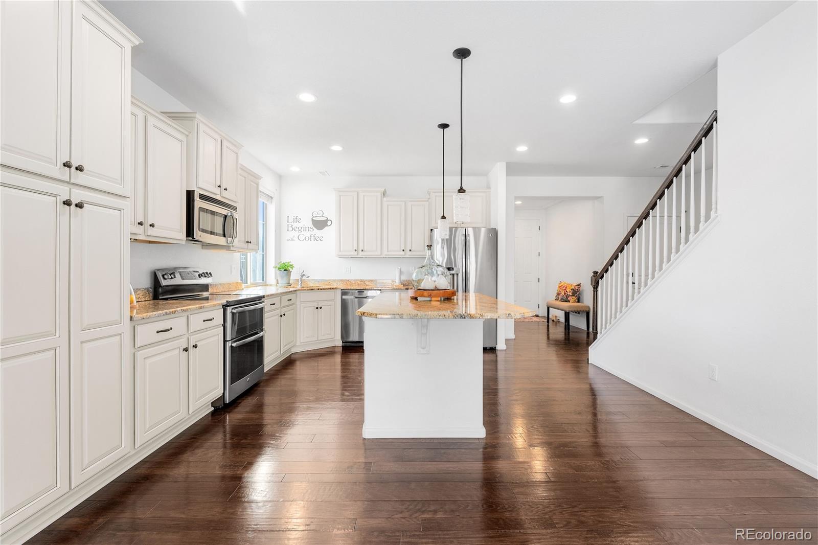 MLS Image #8 for 19543 e 54th avenue,denver, Colorado