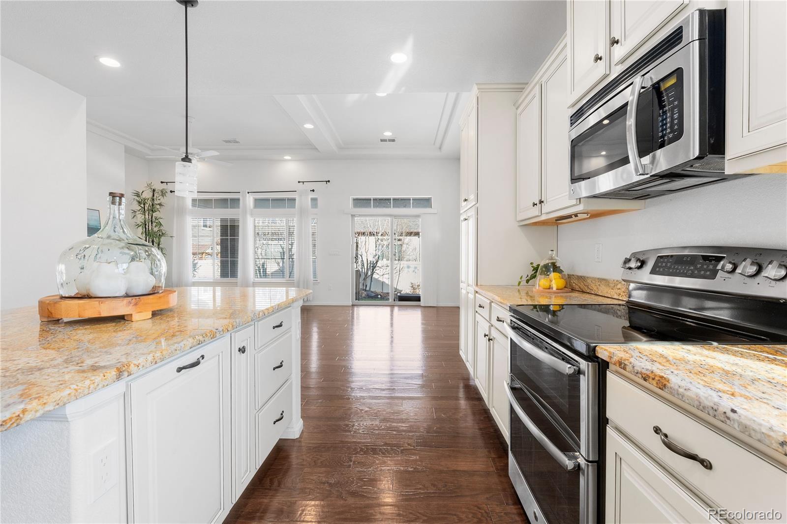 MLS Image #9 for 19543 e 54th avenue,denver, Colorado