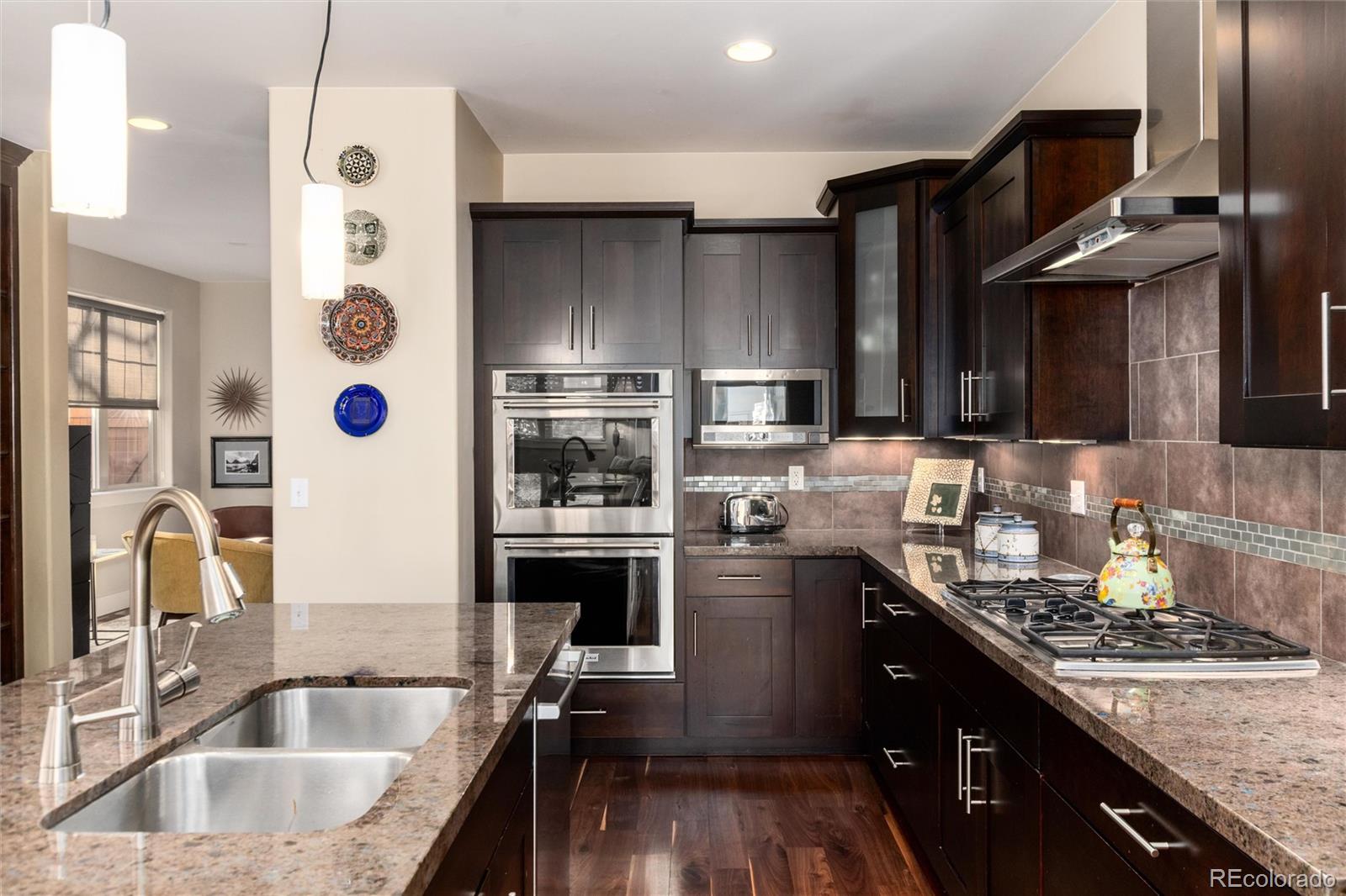 MLS Image #10 for 2042 s clayton street,denver, Colorado