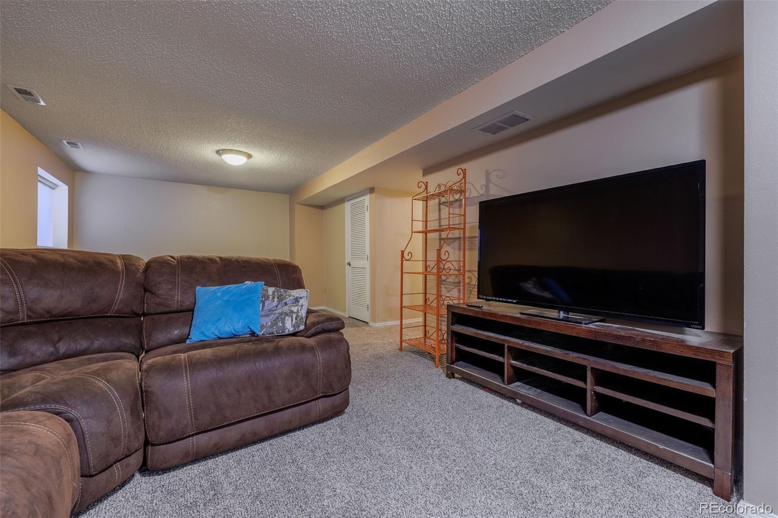 MLS Image #23 for 8735  chapel square court,colorado springs, Colorado